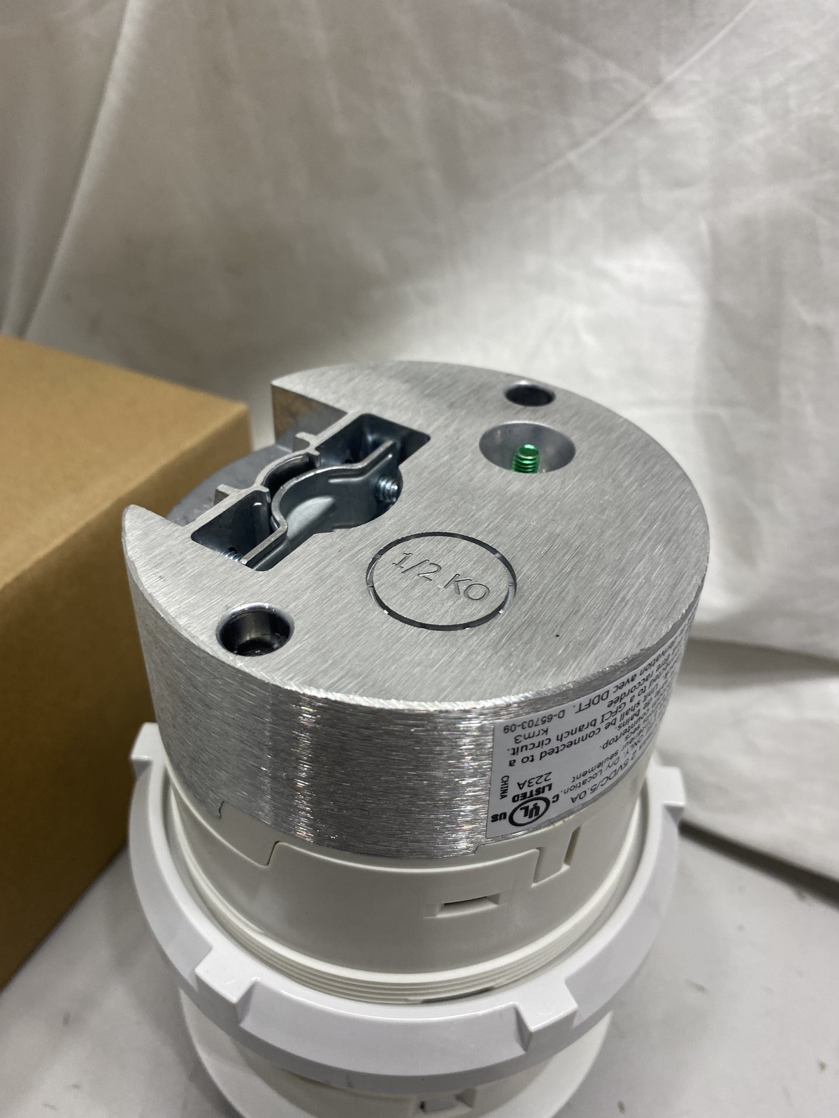 Hubbell RCT620W RTC Surface Mount Tripower 20A 125V