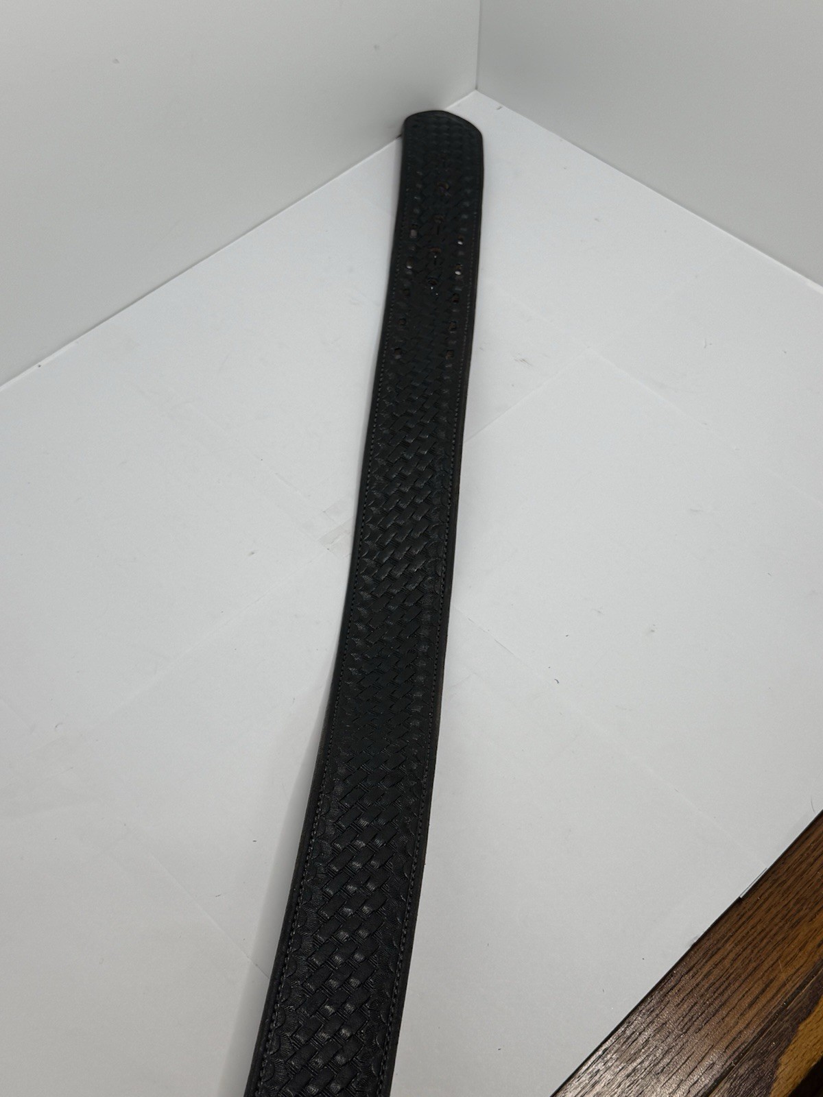 Vintage Smith & Wesson Black Leather Basketweave Duty Belt Size 34 / 42″ Inches