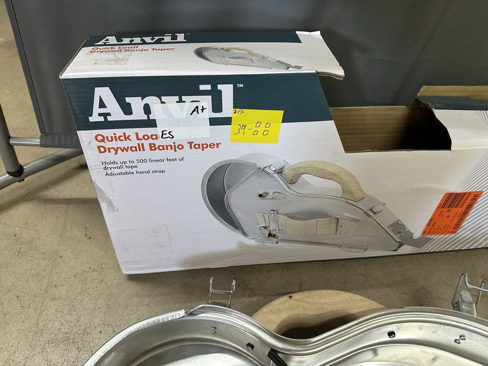 Anvil Aluminum Drywall Taper Banjo with Wooden Handle (Open Box)