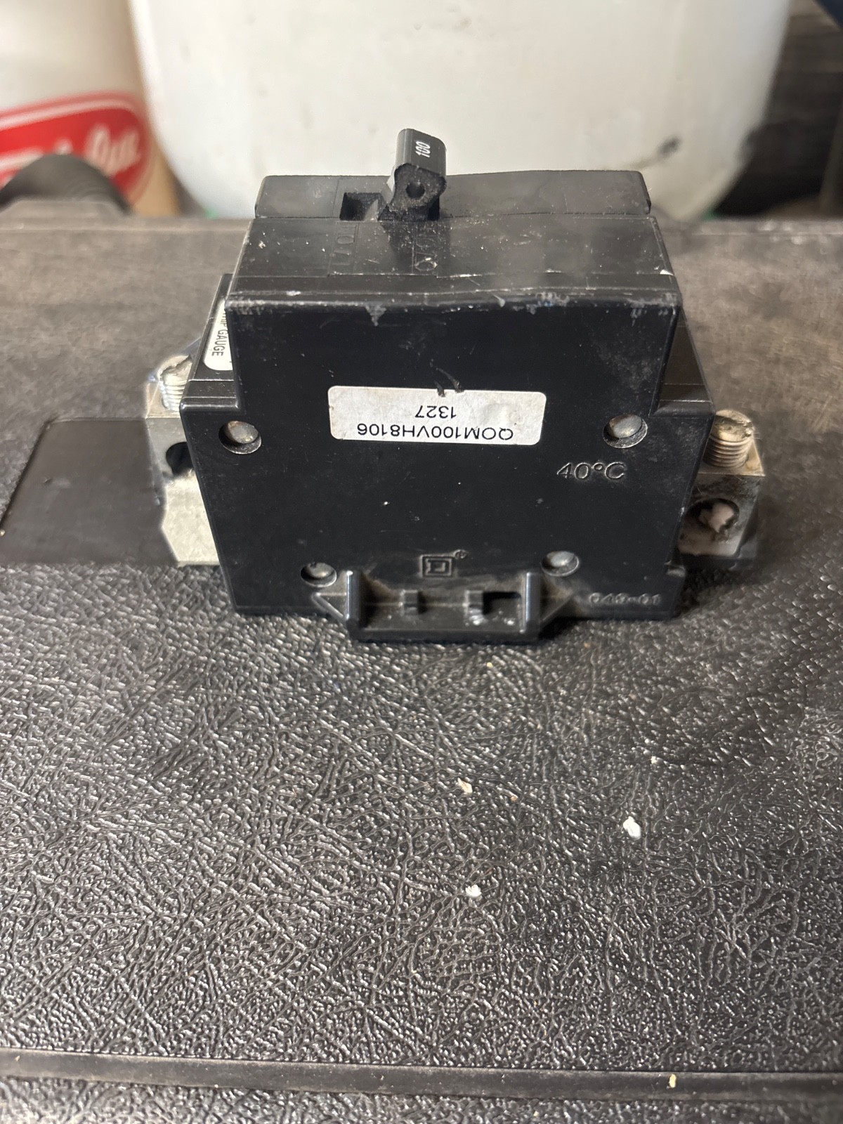 Square D QOM100VH8106 22kA 2 Pole 100 Amp Bolt On Main Circuit Breaker