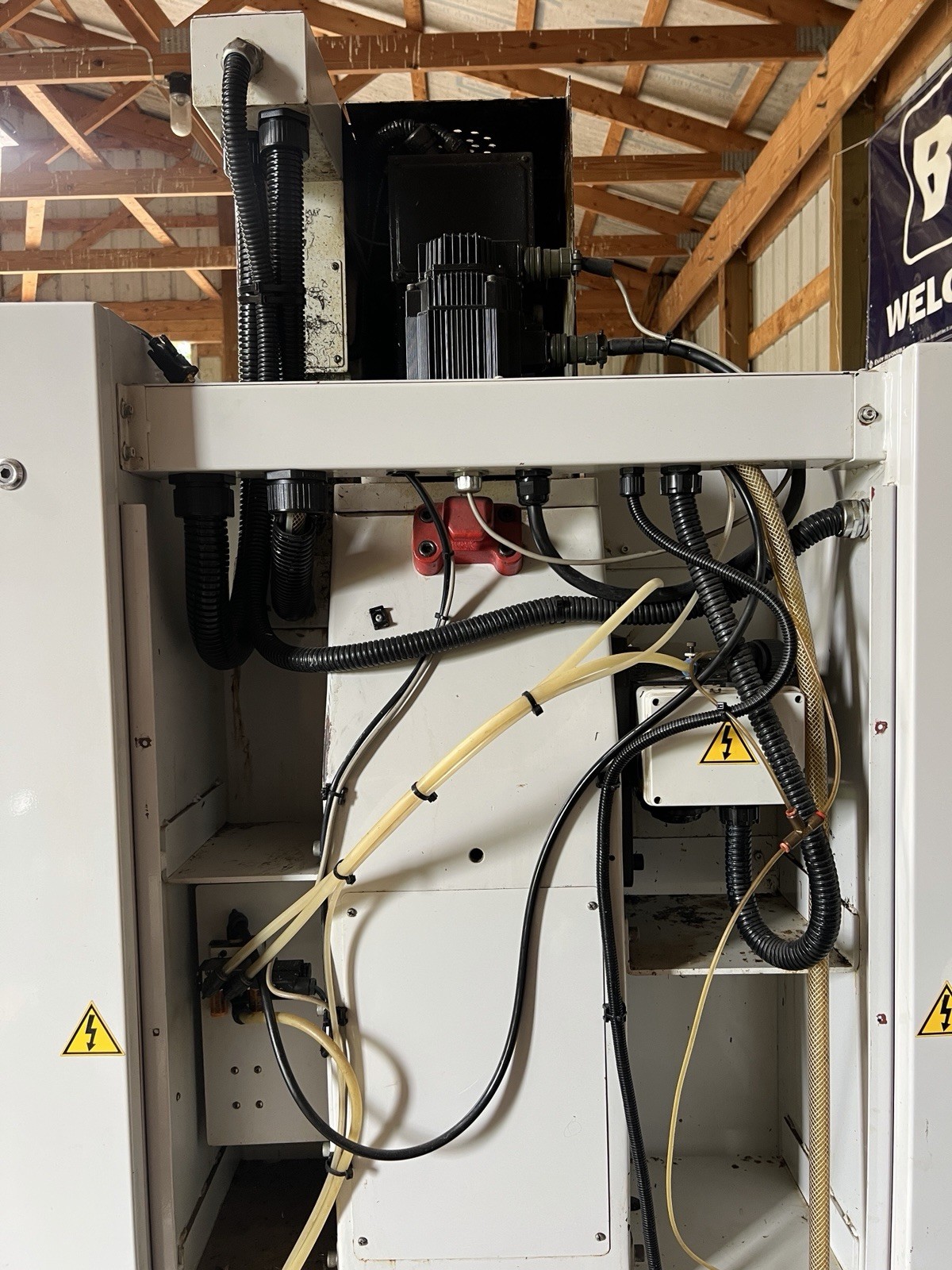 Milltronics Rw12 CNC Milling Machine Cat40 ATC Made In USA 220V 3phase