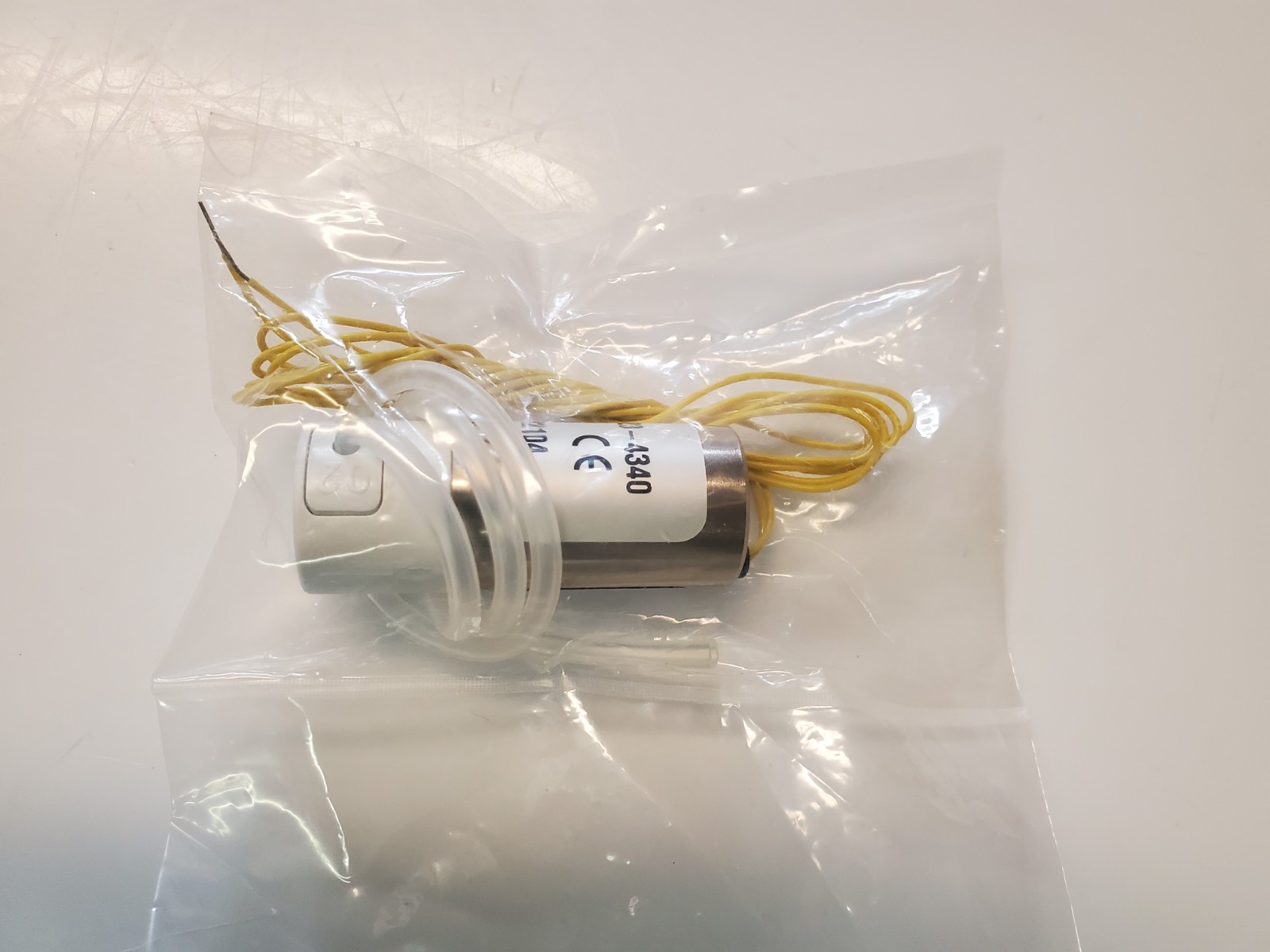 Cole-Parmer 98302-12 Masterflex Two-Way Normally Closed Solenoid Pinch Valve 24V