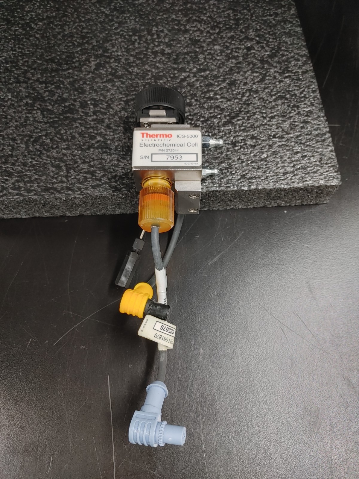 THERMO SCIENTIFIC ICS-5000 Electrochemical Cell with 061879 Reference Electrode