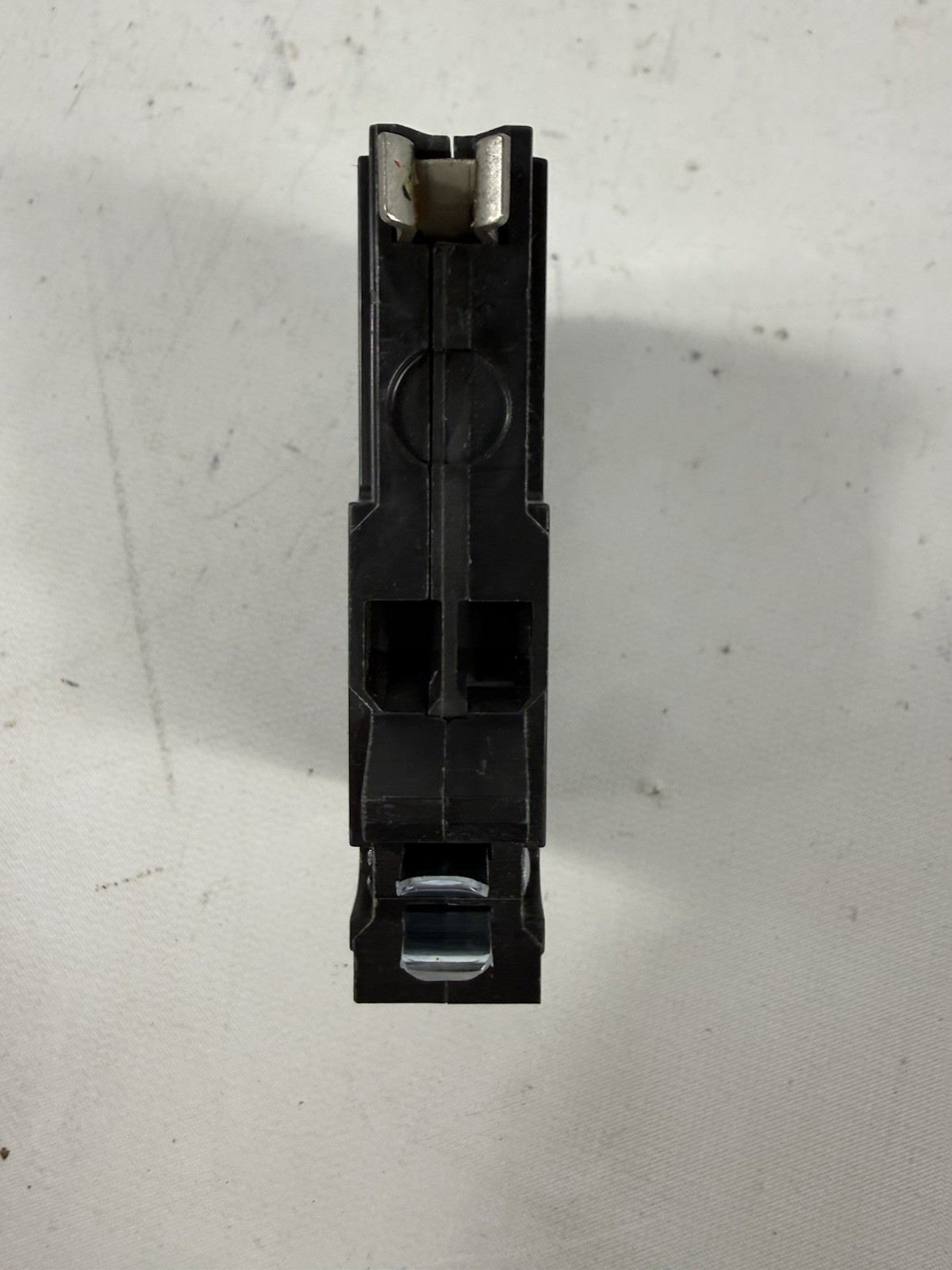 NEW Square D QOT1515NC, TWIN, Tandem, Dual 15 Amp Circuit Breaker QO 15A NO HOOK