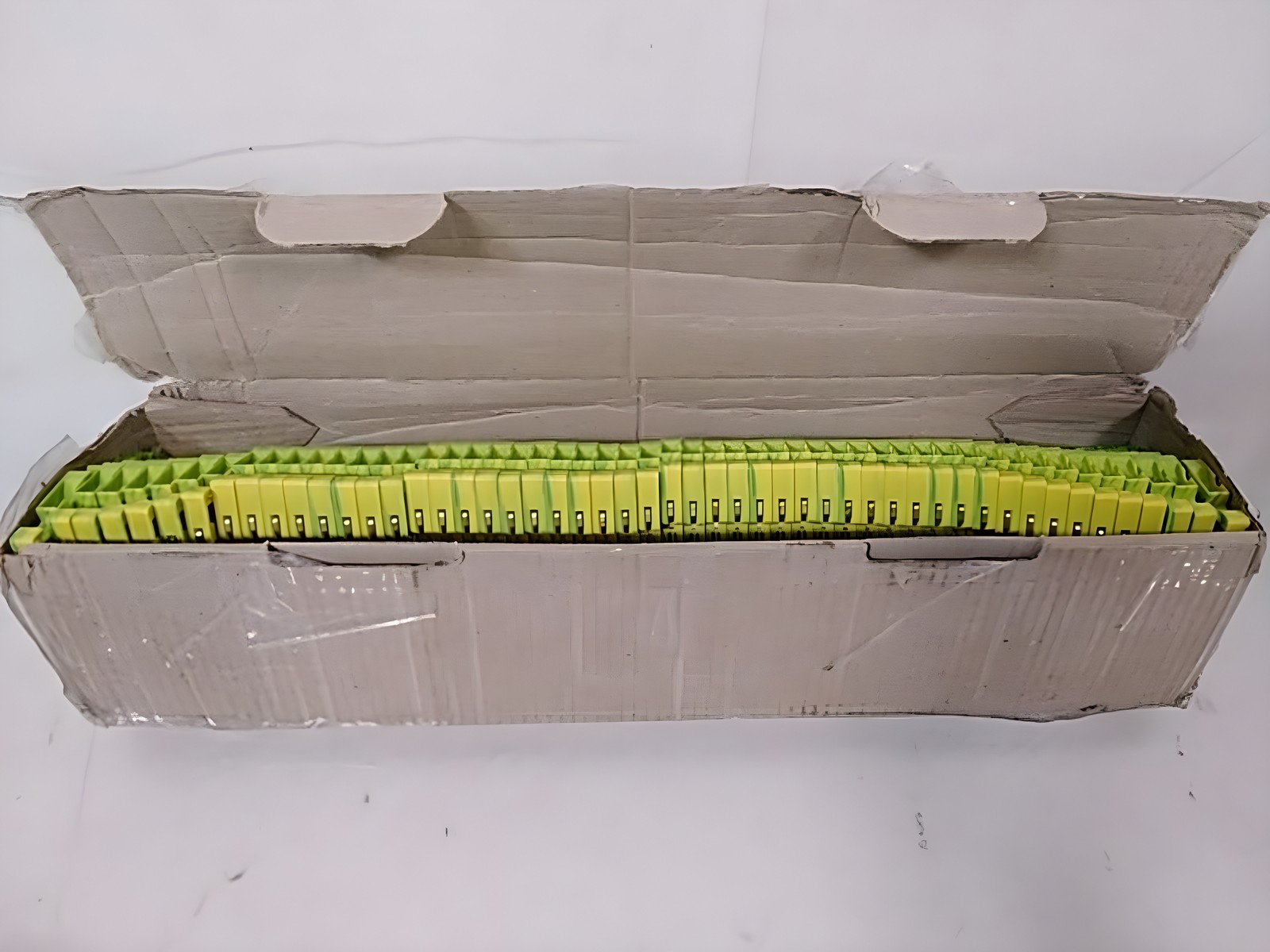 Phoenix Contact UTTB 4-PE DIN Rail Ground Terminal Block Lot of 50