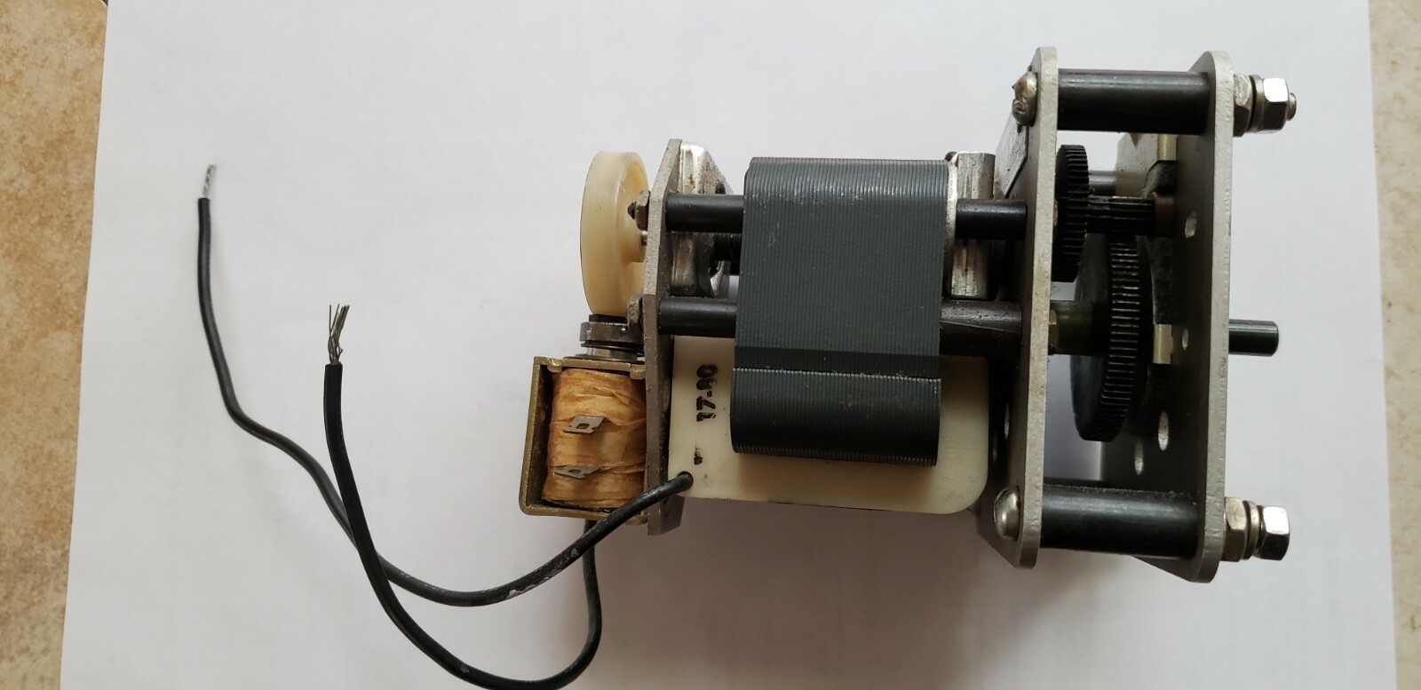BARBER-COLMAN DZOB12974-2 115V 86RPM 6.5LB-IN MOTOR SHUTTER F/OLEC LIGHTBOX