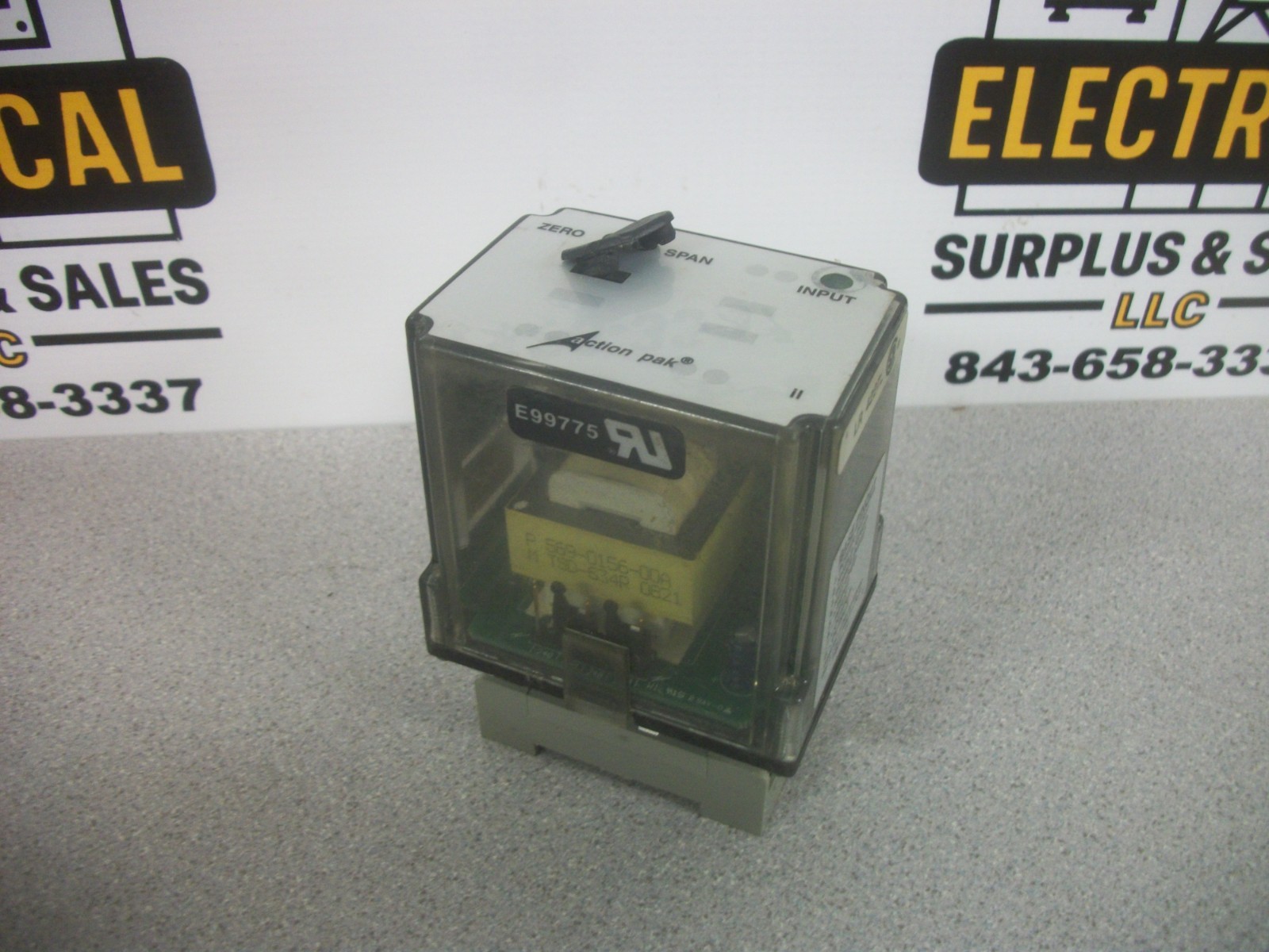 ACTION PAK SIGNAL CONDITIONER & INDUSTRIAL ISOLATOR MDL4380-2000-1 120/240V 5W