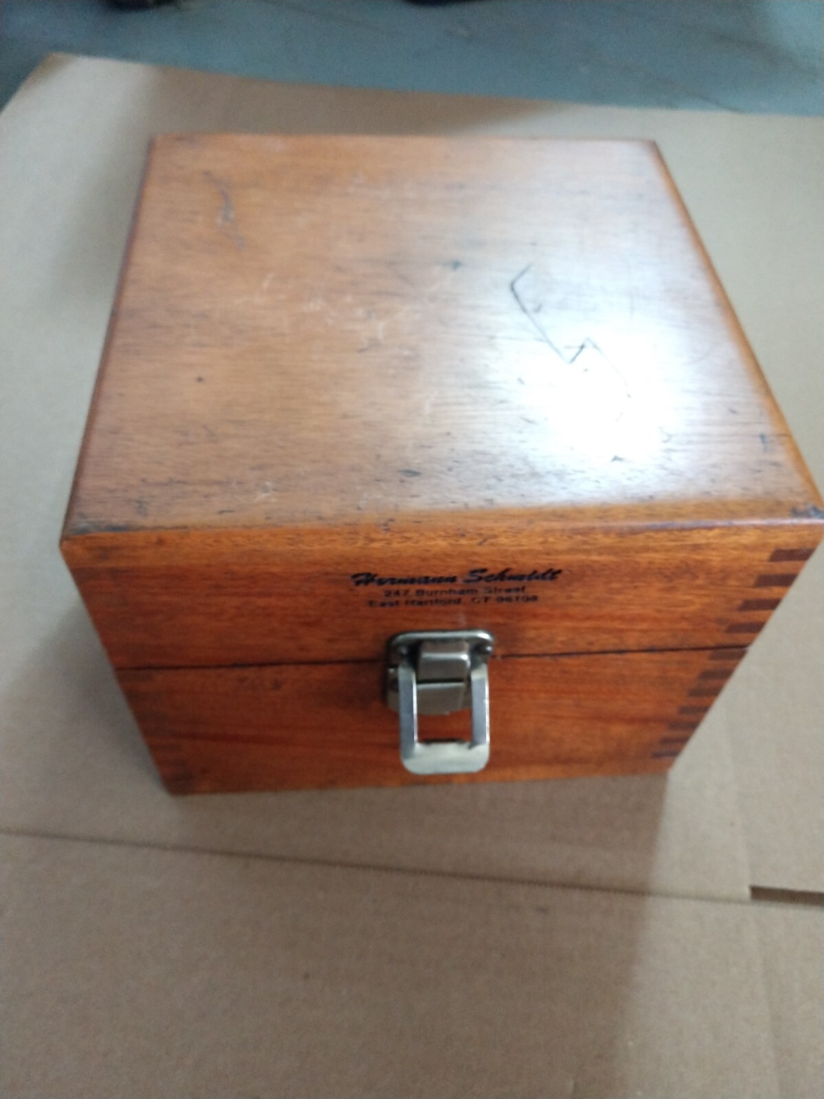 Hermann Schmidt 4″ x 4″ Sine Plate with wooden case & acc