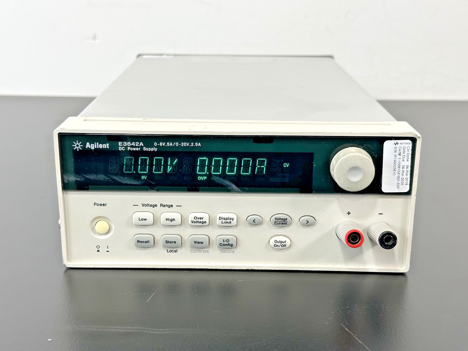 Agilent E3642A OEM DC Power Supply 8V 5A 20V 2.5A GPIB RS-232 Used Has Cracks