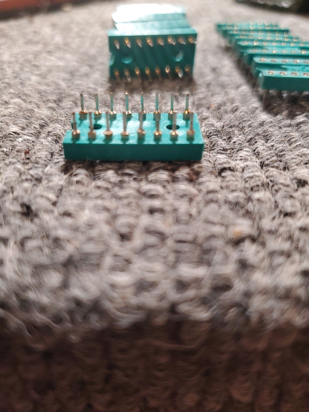 9x Augat 16-Pin DIP IC Socket Gold Contacts NOS Machine Pin Through Hole