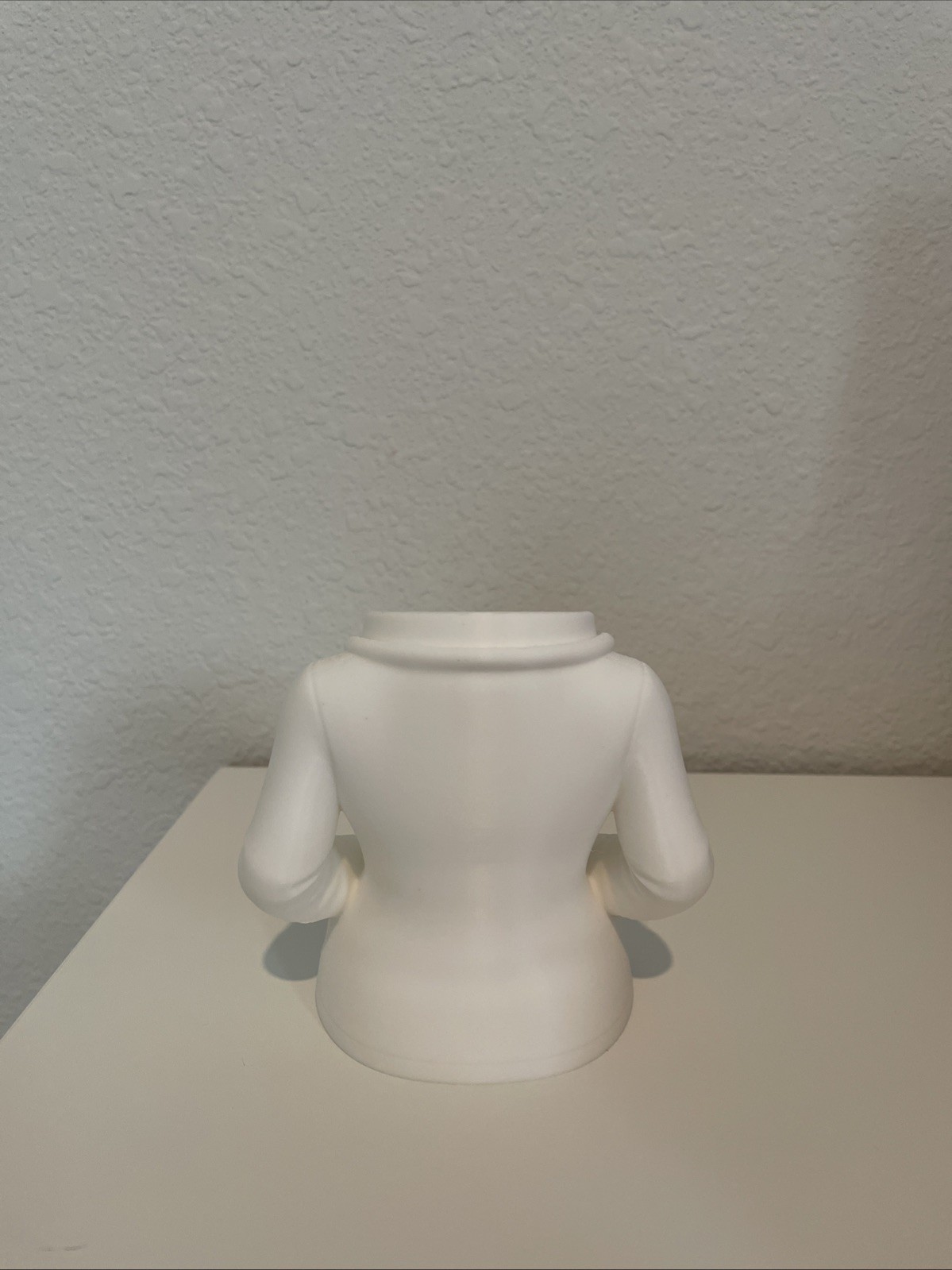 Pen stand, comb, pencil stand, brush stand, white medical jacket