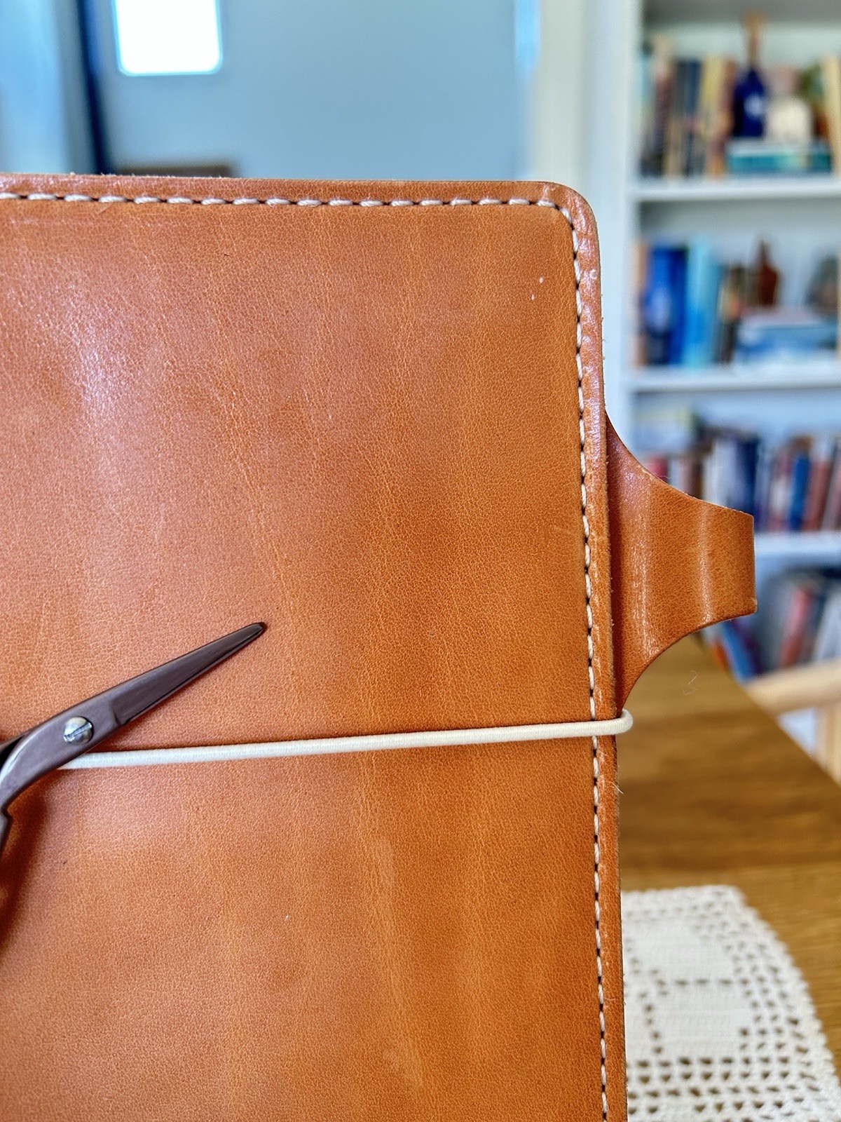 Chic Sparrow A6 Natural Veg Tan Leather Travelers Notebook 4 Notebook Elastics