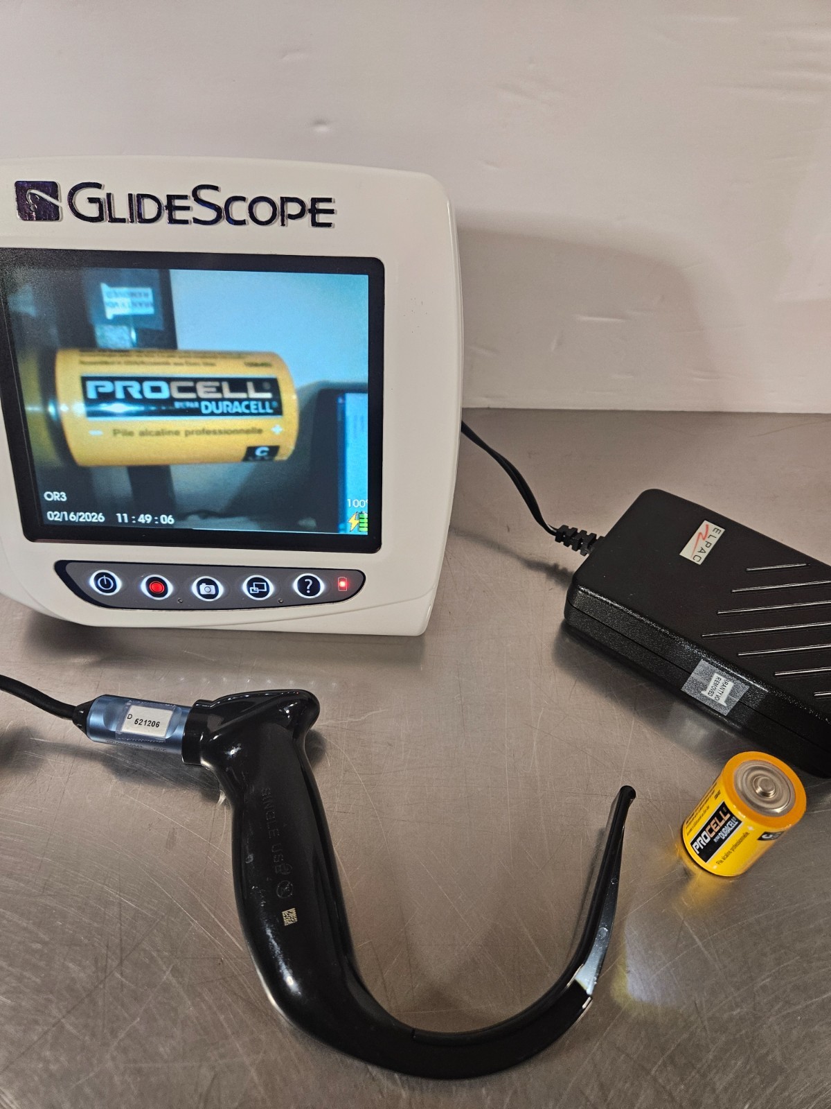 Verathon Glidescope 0570-0338 Monitor, 00800-0543 video cable, with charger