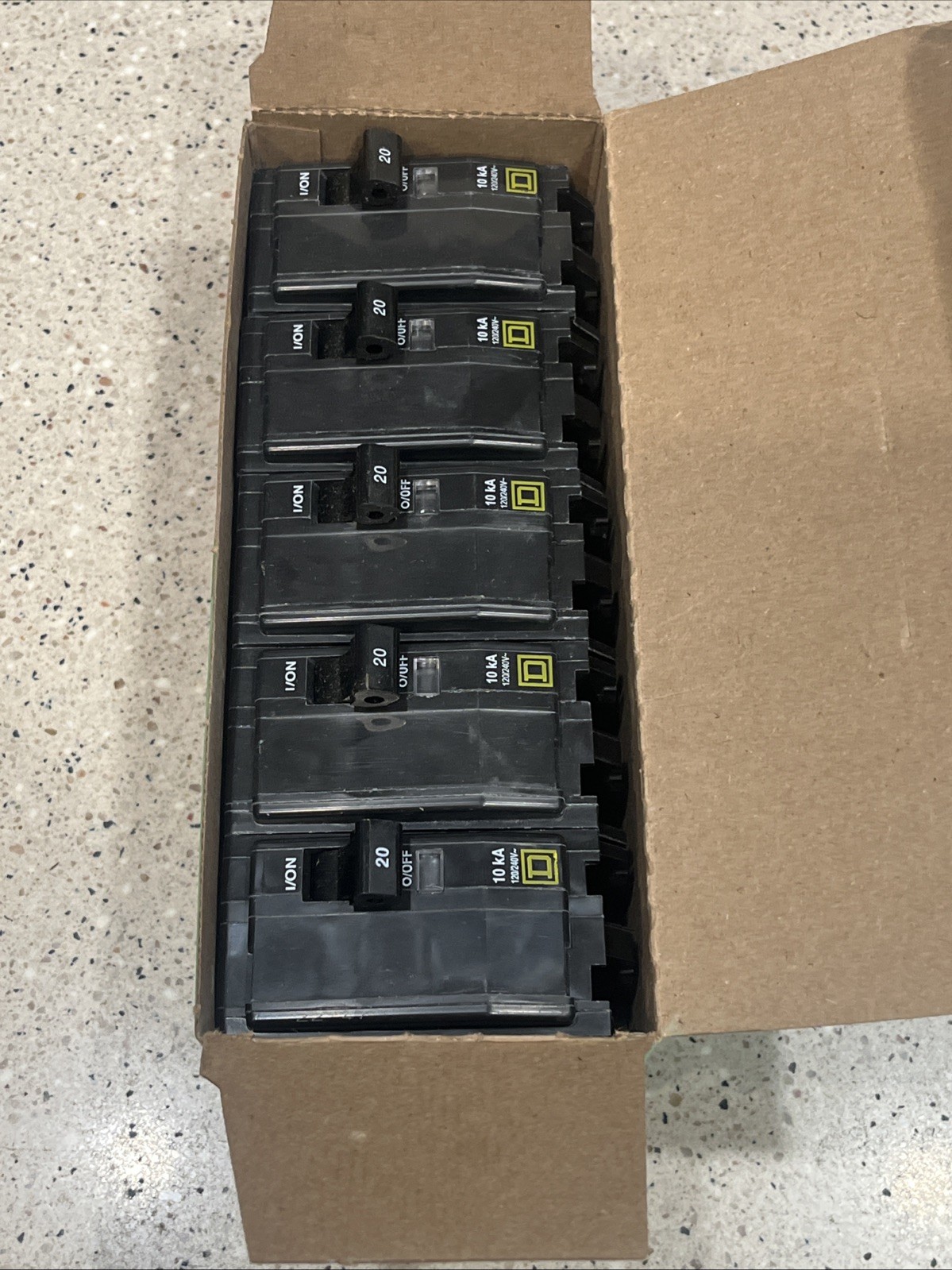 Square D QO220 (5 PACK) 20A 2P 120/240V Circuit Breaker *US SELLER Lot of 5 NEW*