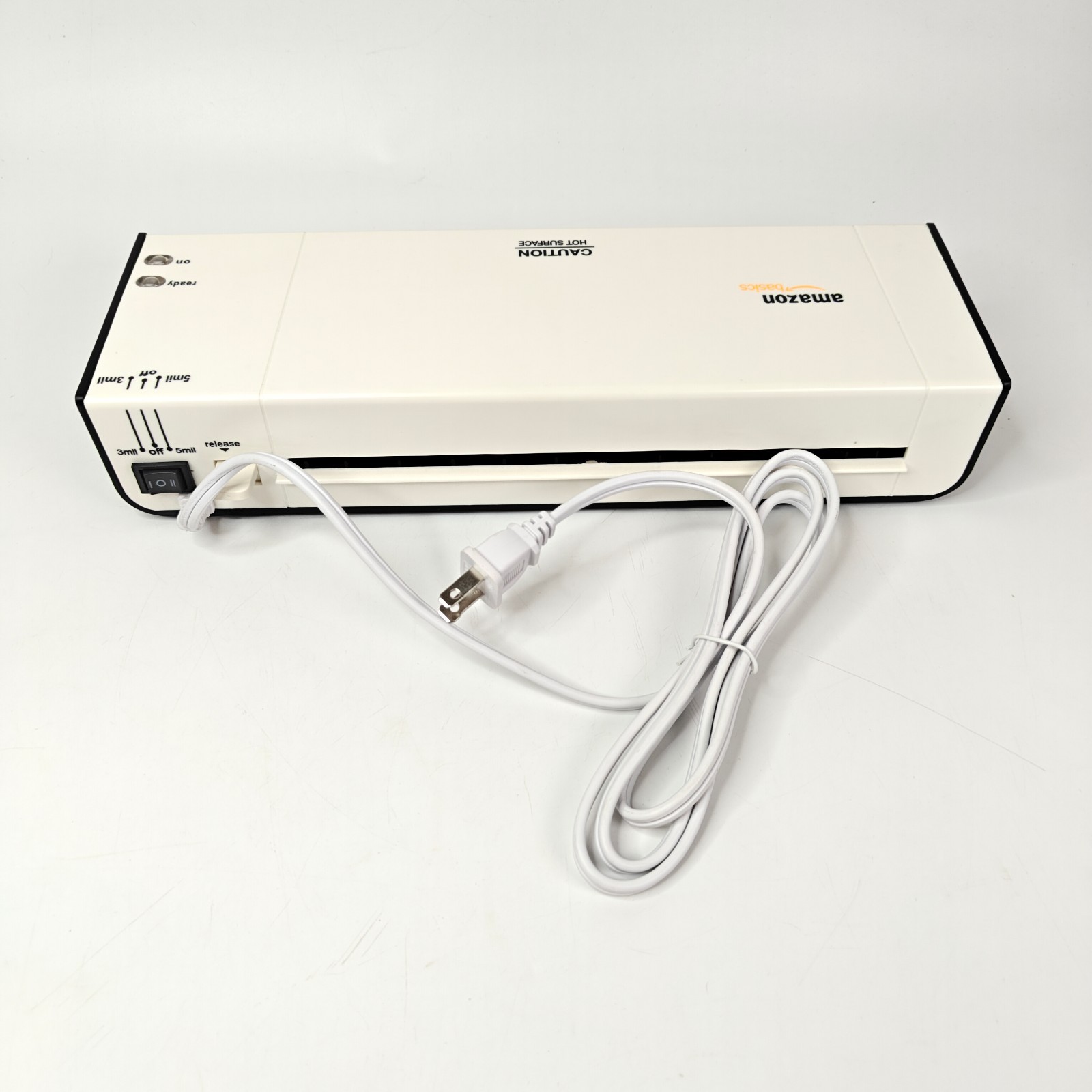 Amazon Basics PL9-US 9-Inch Thermal Laminator Machine White NEW w/Sample Pouchs