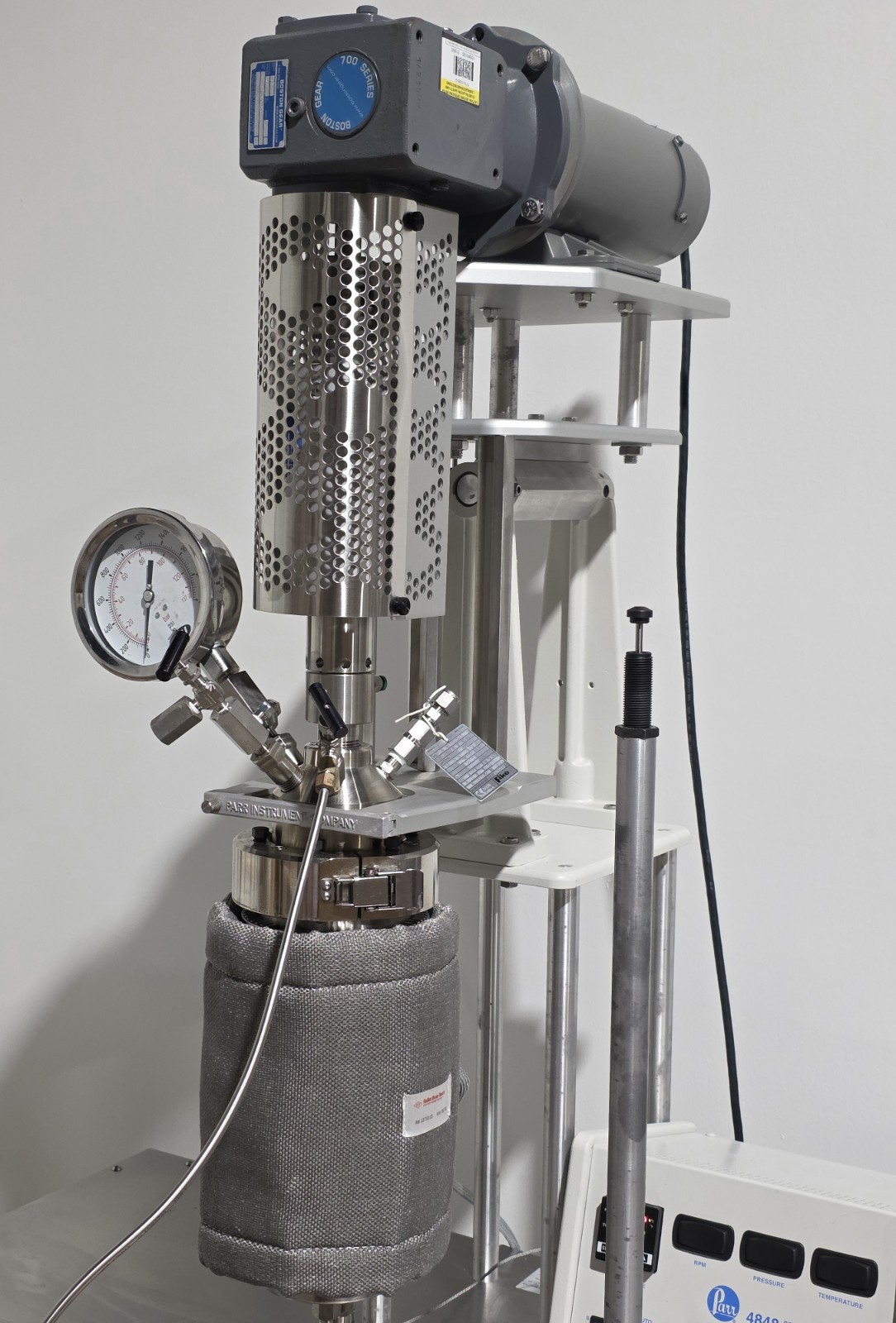 Parr 4530 Floor Standing Pressure Reactor Model 4534 w/ 4848 Controller & Heater