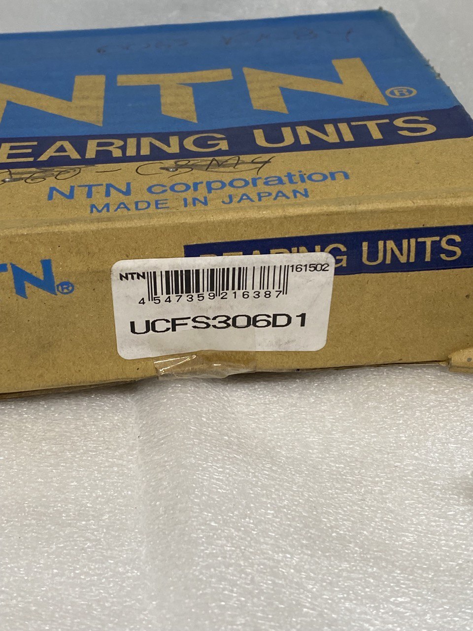NTN UCFS306D1 4-Bolt Square Flanged Housing Unit Cast Iron 30mm-Bore NEW OEM