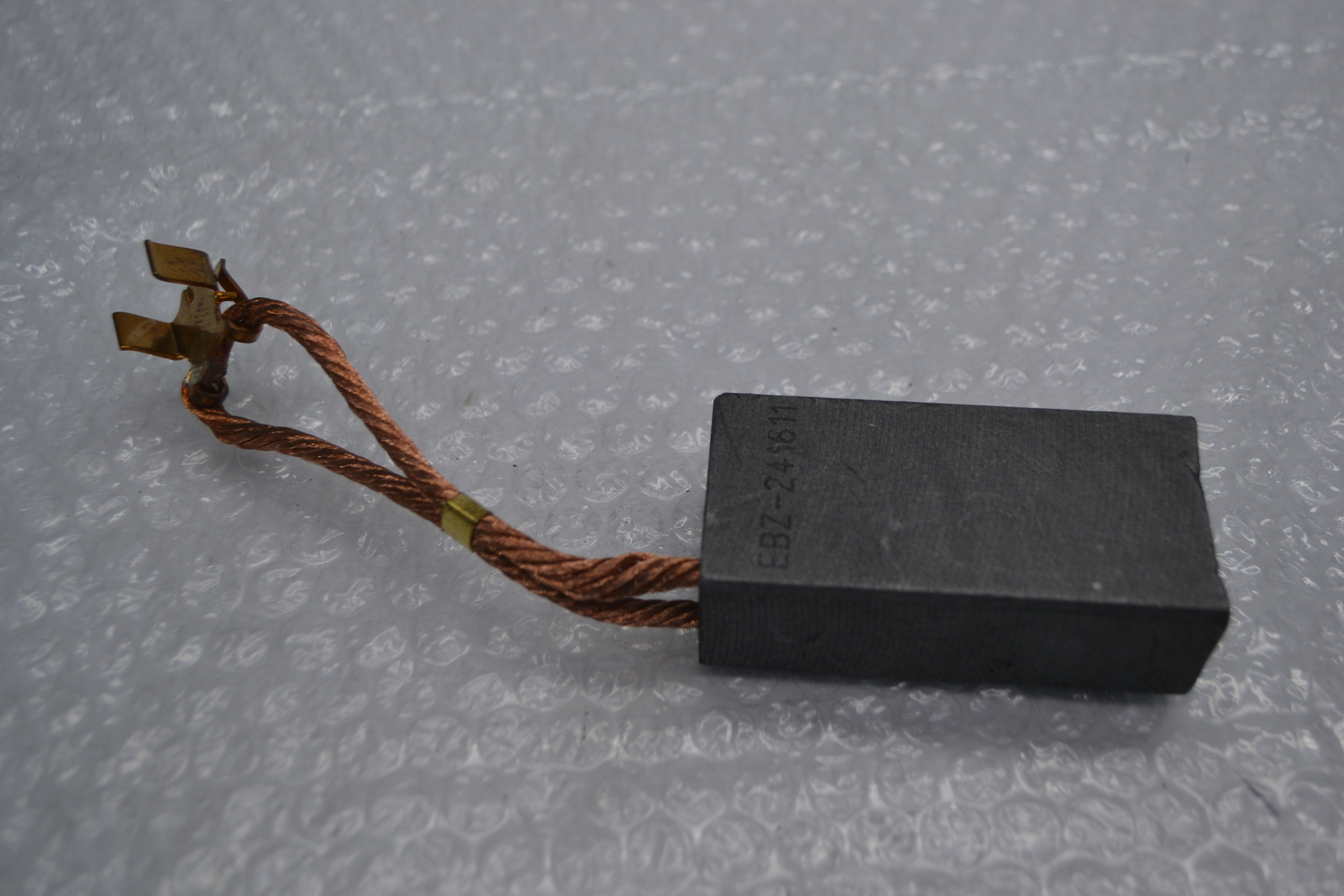 INDUSTRIAL SPARE EBZ-241611 CARBON BRUSH NSNP
