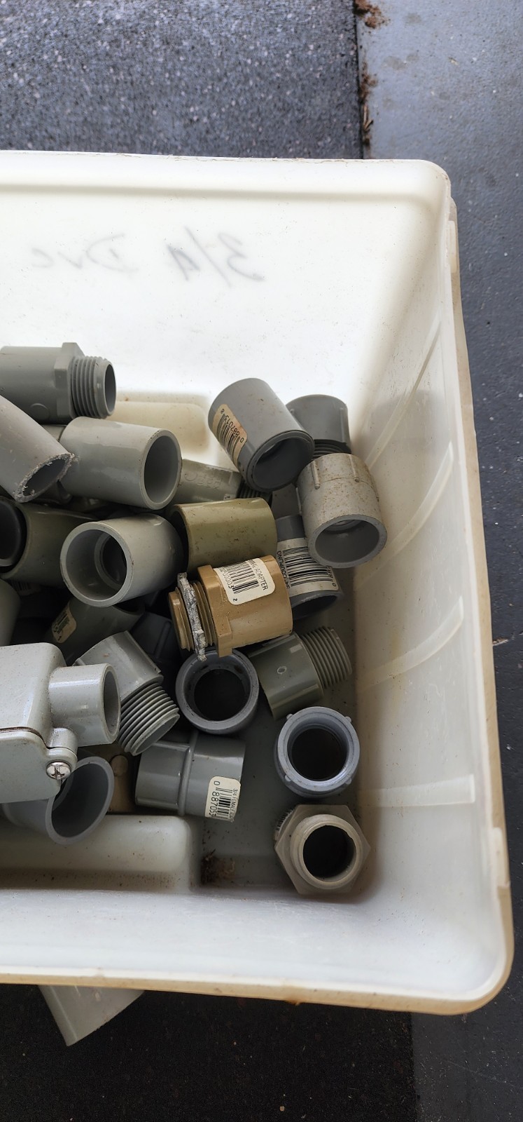 Estate LOT 100s Of Electrical PVC Conduit Fittings 1/2″-2 1/2″ NEW SEAL TIGHT