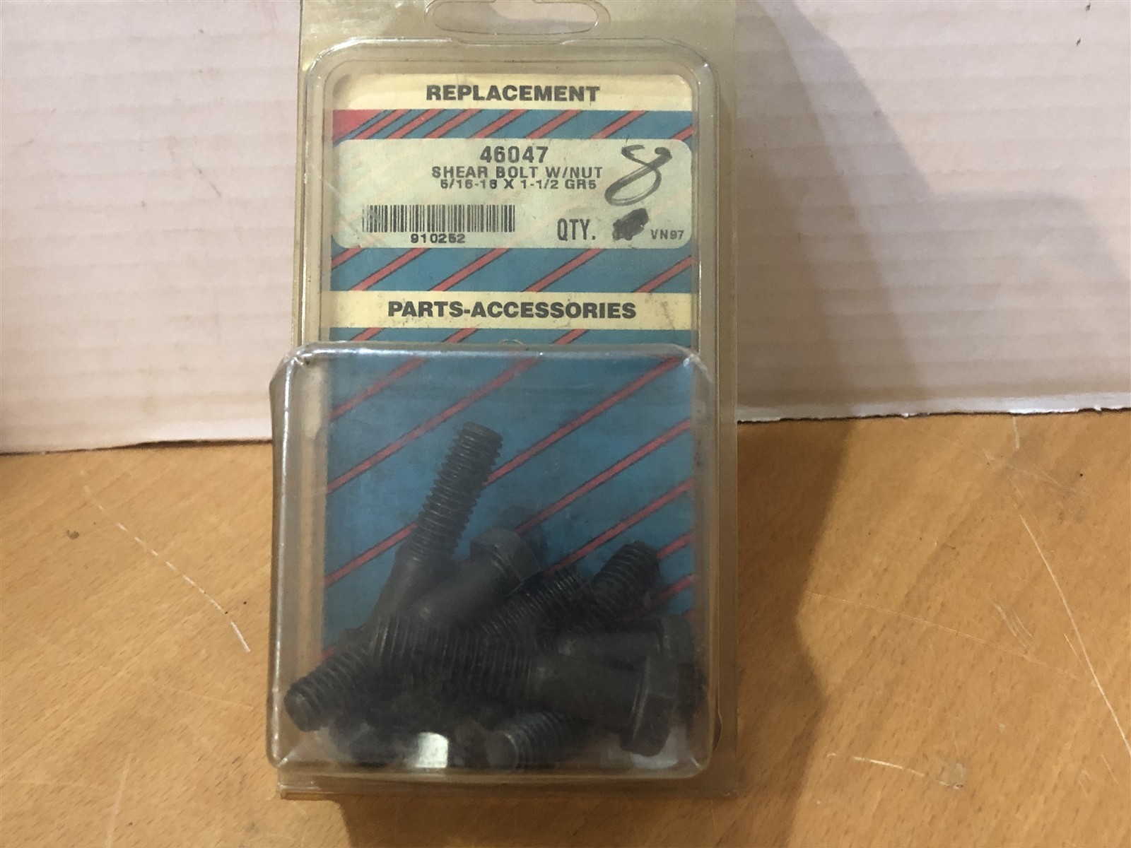 Tisco New Old Stock Part # 45047 SHEAR BOLT WITH NUT 5/16-18 x 1-1/2 GR5 (8)
