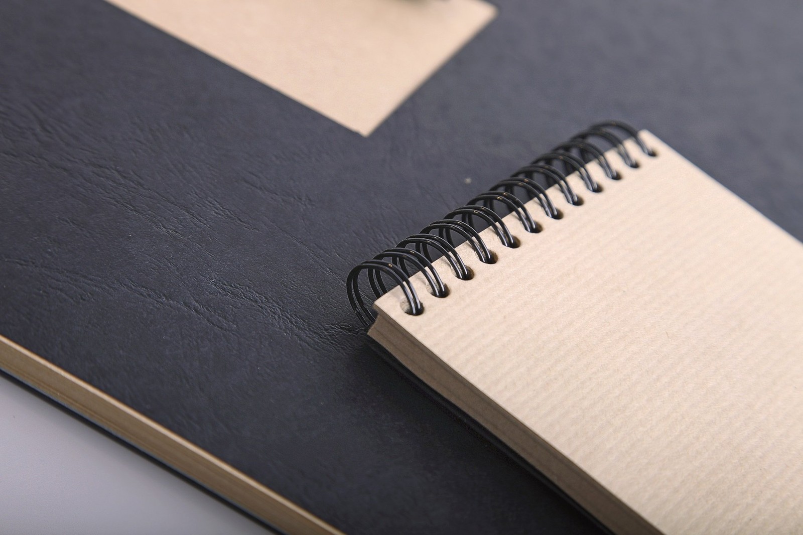 975008C Pack of 25 Sheets Kraft Paper 160g, A3, 29.7 x 42cm, Ideal for…