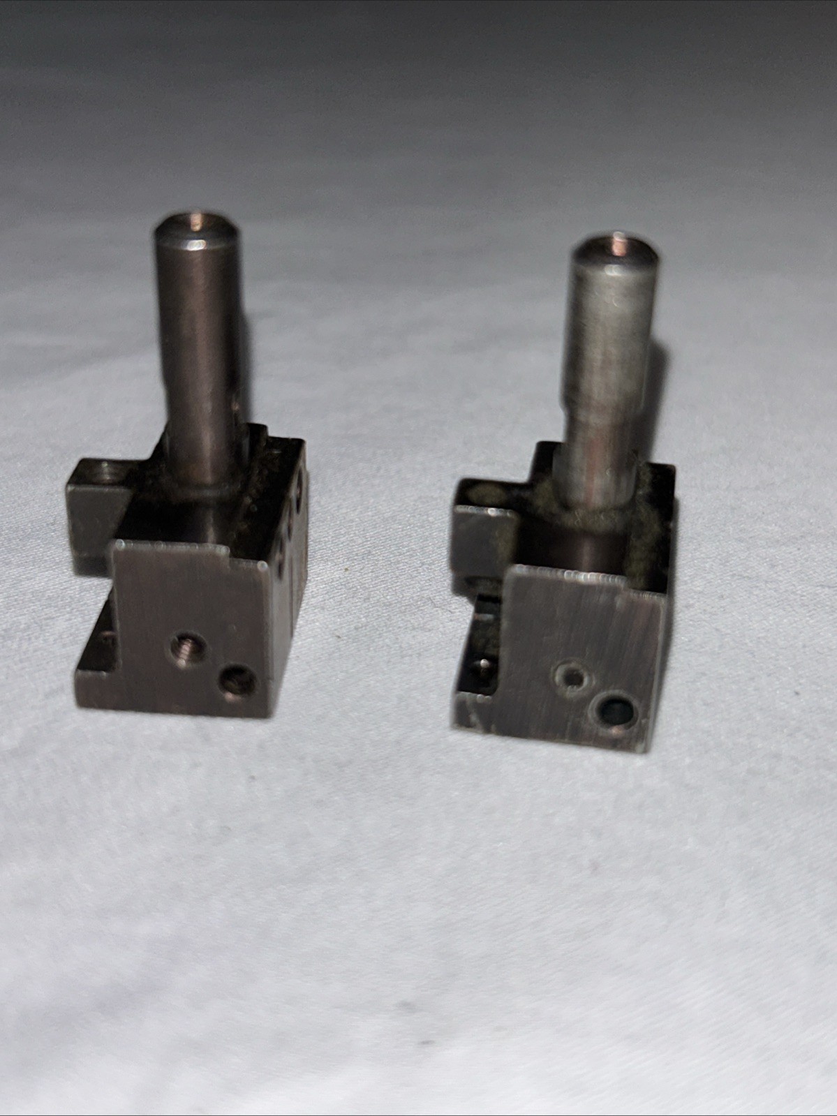 SINGER ? Needle Clamp Holder One Marked R One W, VTG No Part # See Pics Read