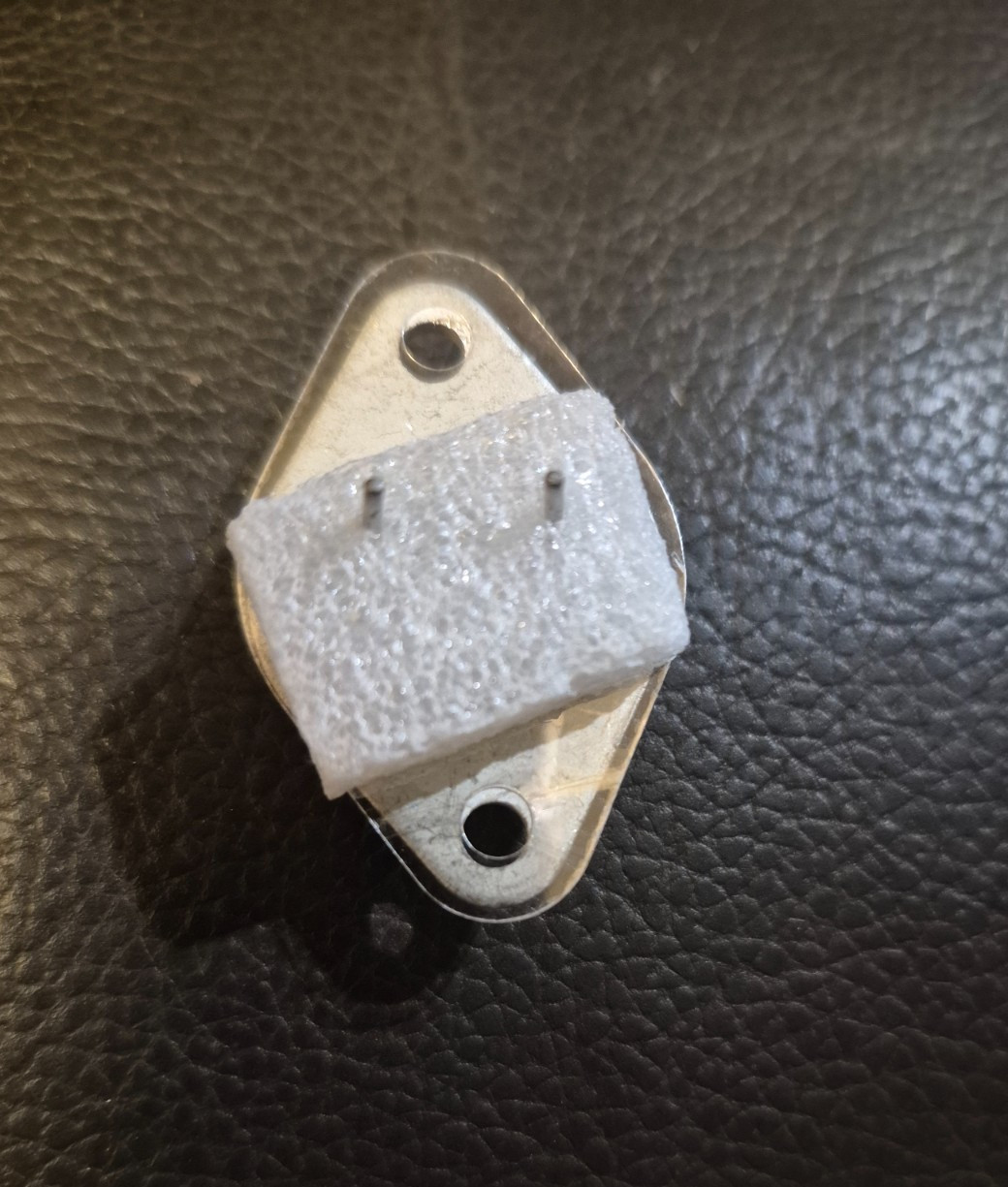 ECG121 PNP TRANSISTOR 10A, 45V