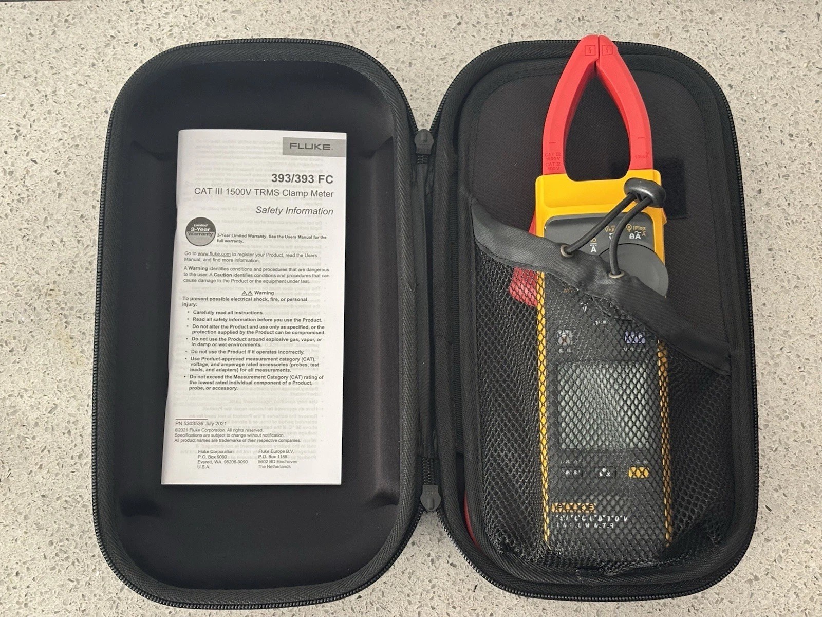 Fluke 393 FC CAT III 1500V TRMS Wireless Clamp Meter with iFlex, IP54-Rated