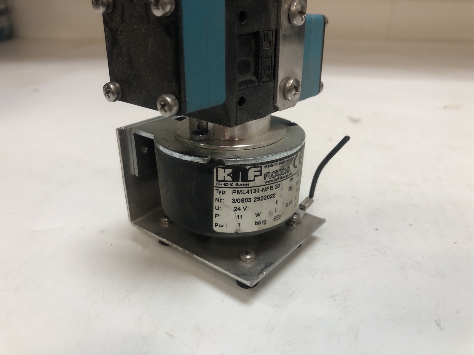 1 Used KNF PML4131-NFB 30 Diaphragm Liquid Pump 0.46A 24VDC, IP: 30, Bj: 08