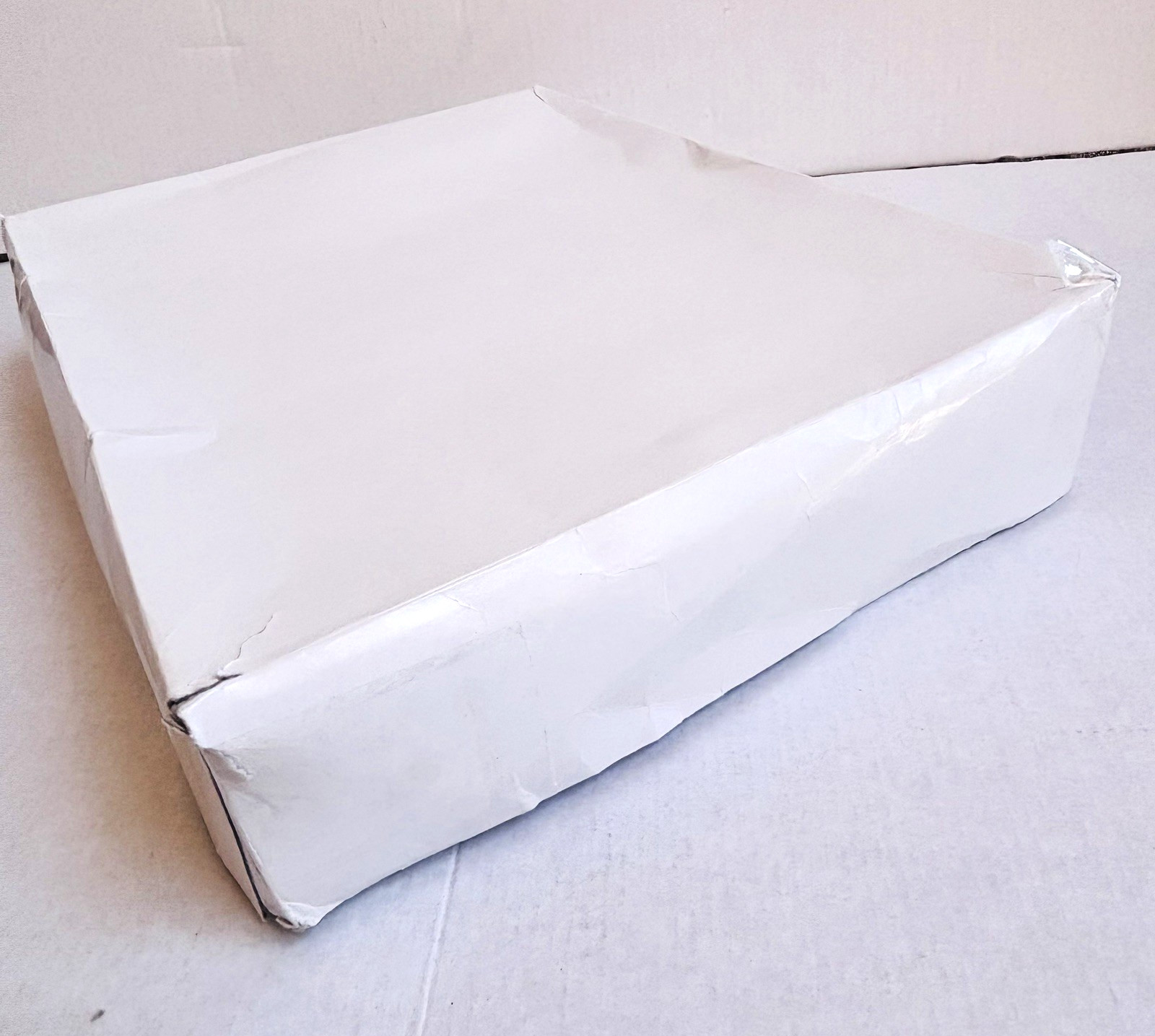 98 pcs Blue Summit Supplies 9×12 Tyvek Envelope White, Peel & Seal Open Box B195