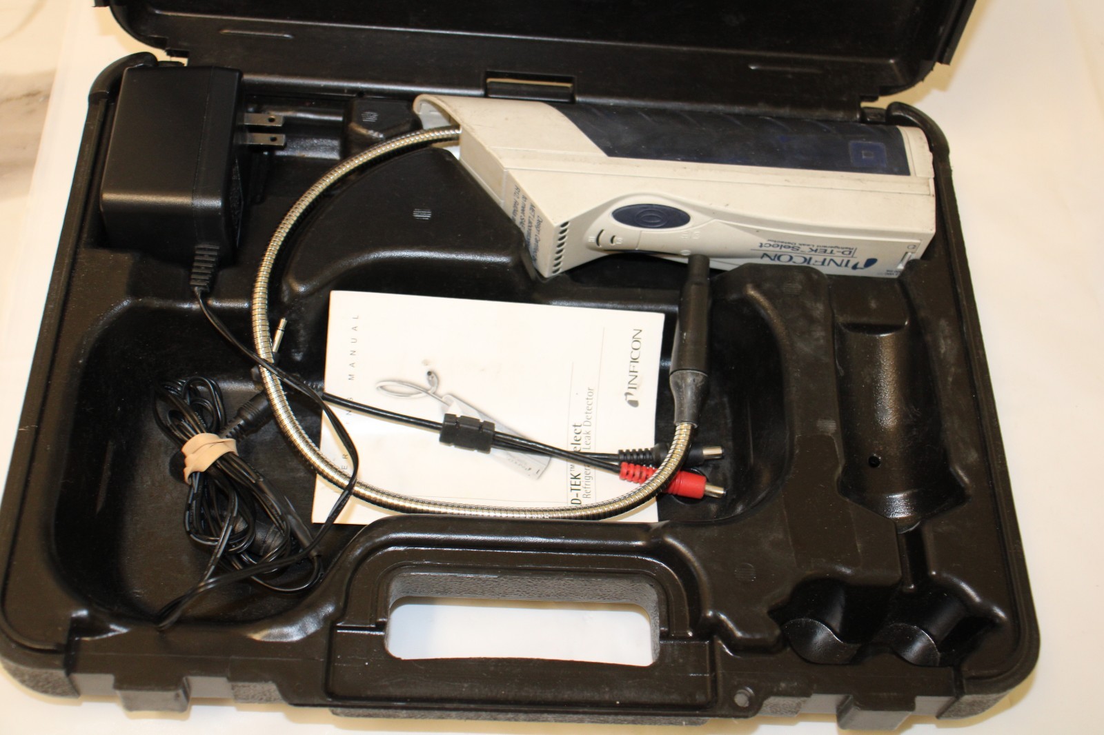 INFICON D-TEK Select Refrigerant Leak Detector with CASE “TESTED WORKING”