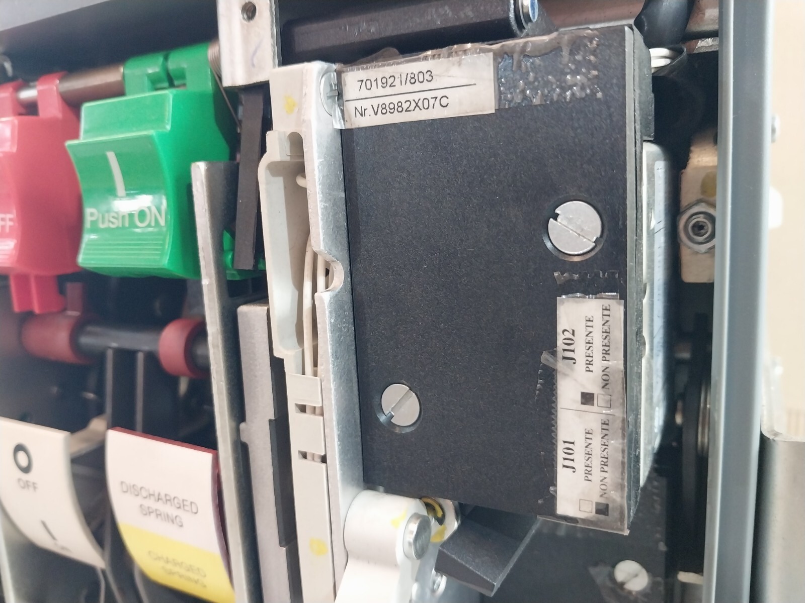 ABB SACE E2N 20 Emax Circuit Breaker IEC 60947-2 110-120V 50/60Hz CAT B