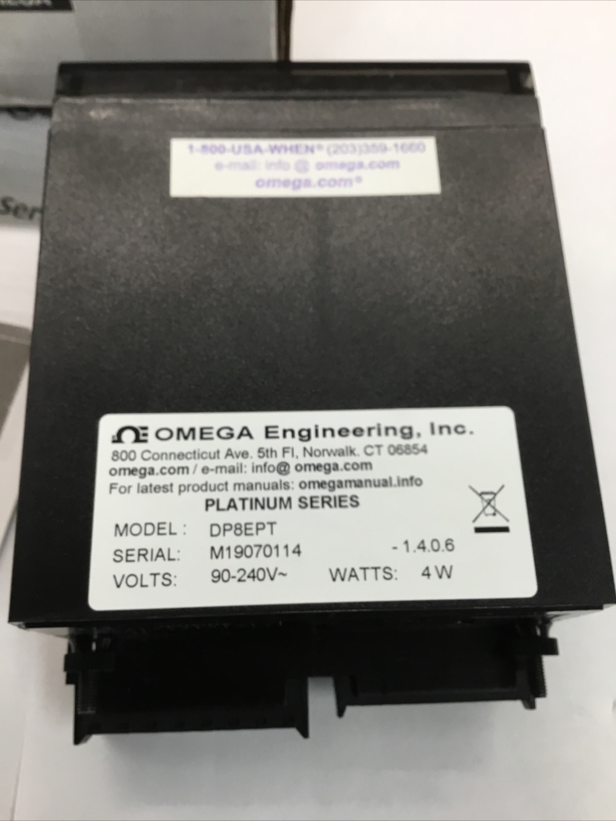 Process Controller Platinum Series 1/8 DIN 90 to 240 Vac Inputs & Outputs USB