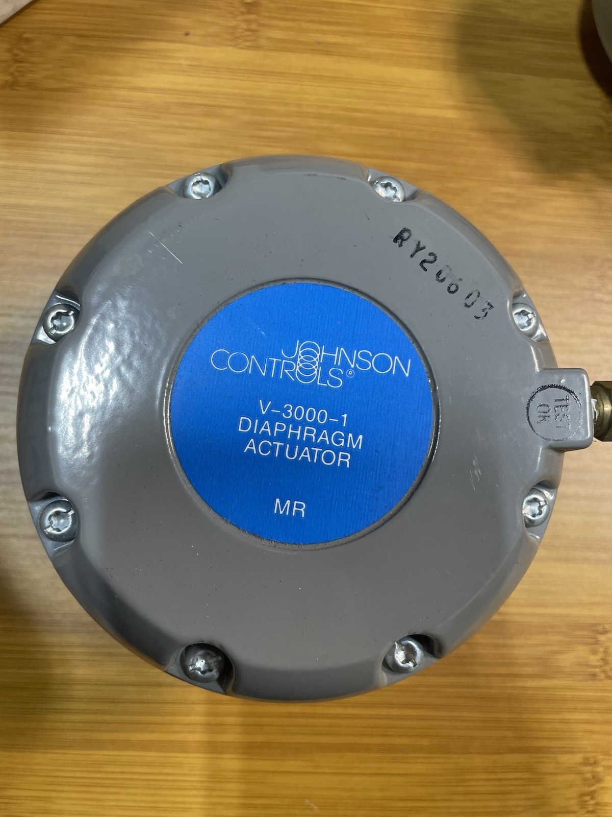 Brand New Johnson Controls V-3000-1 Diaphragm Actuator