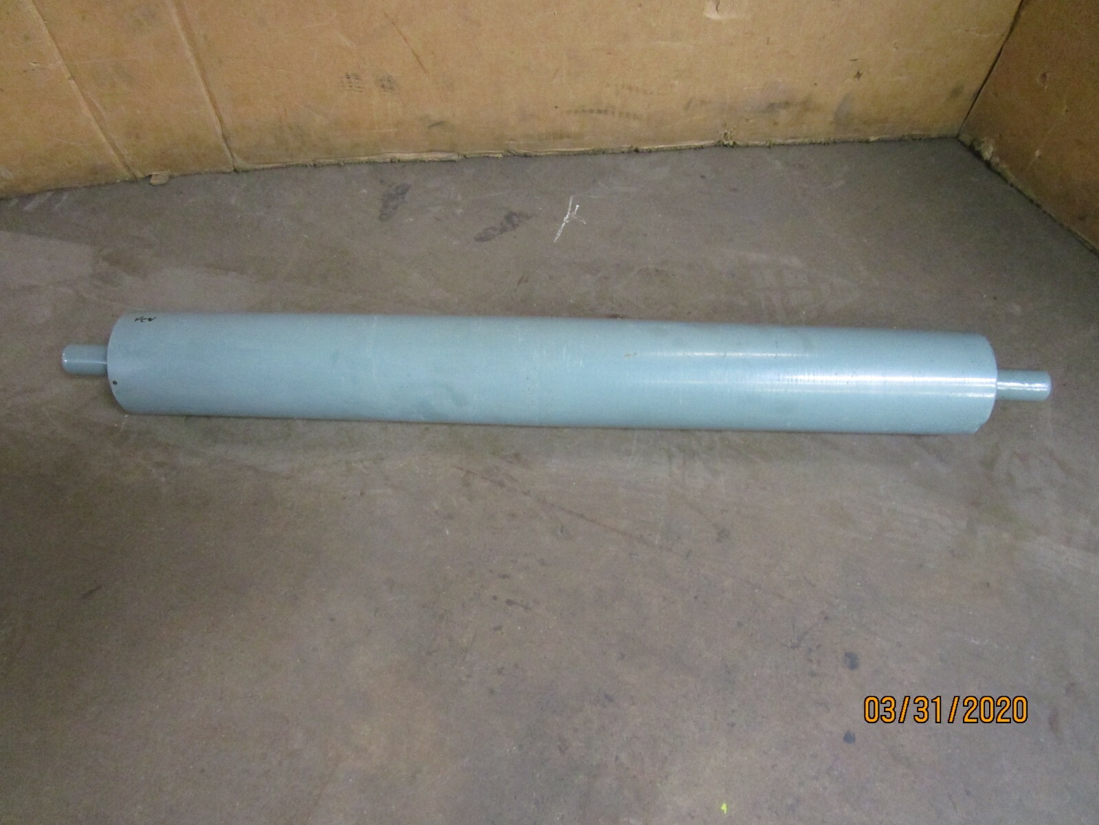 NO NAME 4″ DIAMETER X 32-1/4″ LENGTH STEEL CONVEYOR ROLLER SHAFT DIAMETER 1″