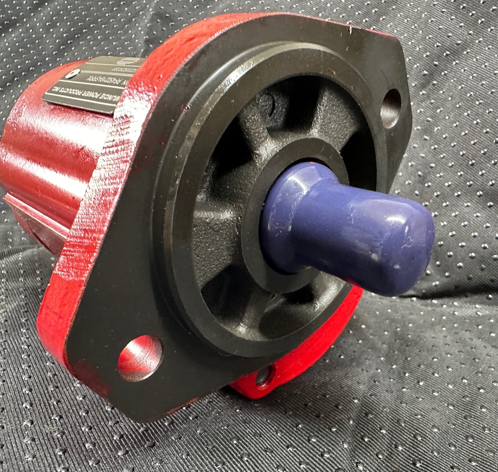 Muncie PF4-502-16ASRR – Gear Pump 11 spline – New in Box