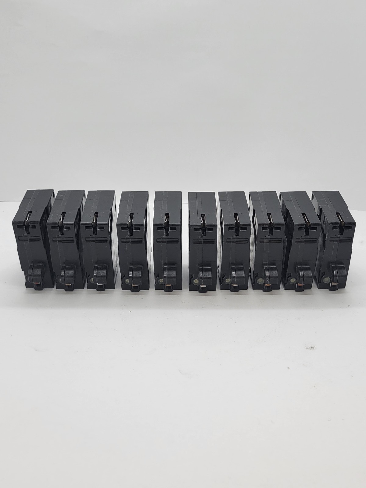 10PC Siemens QA115AFCN Plug-In Circuit Breaker 15A 1P 120V 10KA QAF2N CAFCI