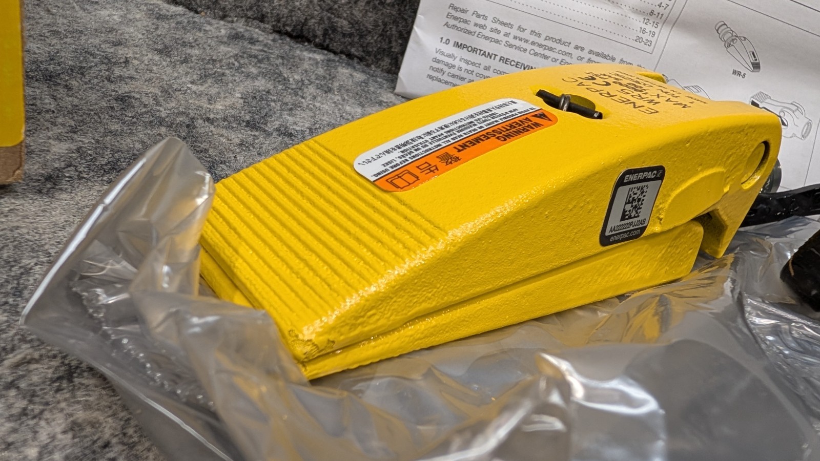 Enerpac WR5 1 Ton Spread Cylinder- Hydraulic Spreader 🔥NEW🔥