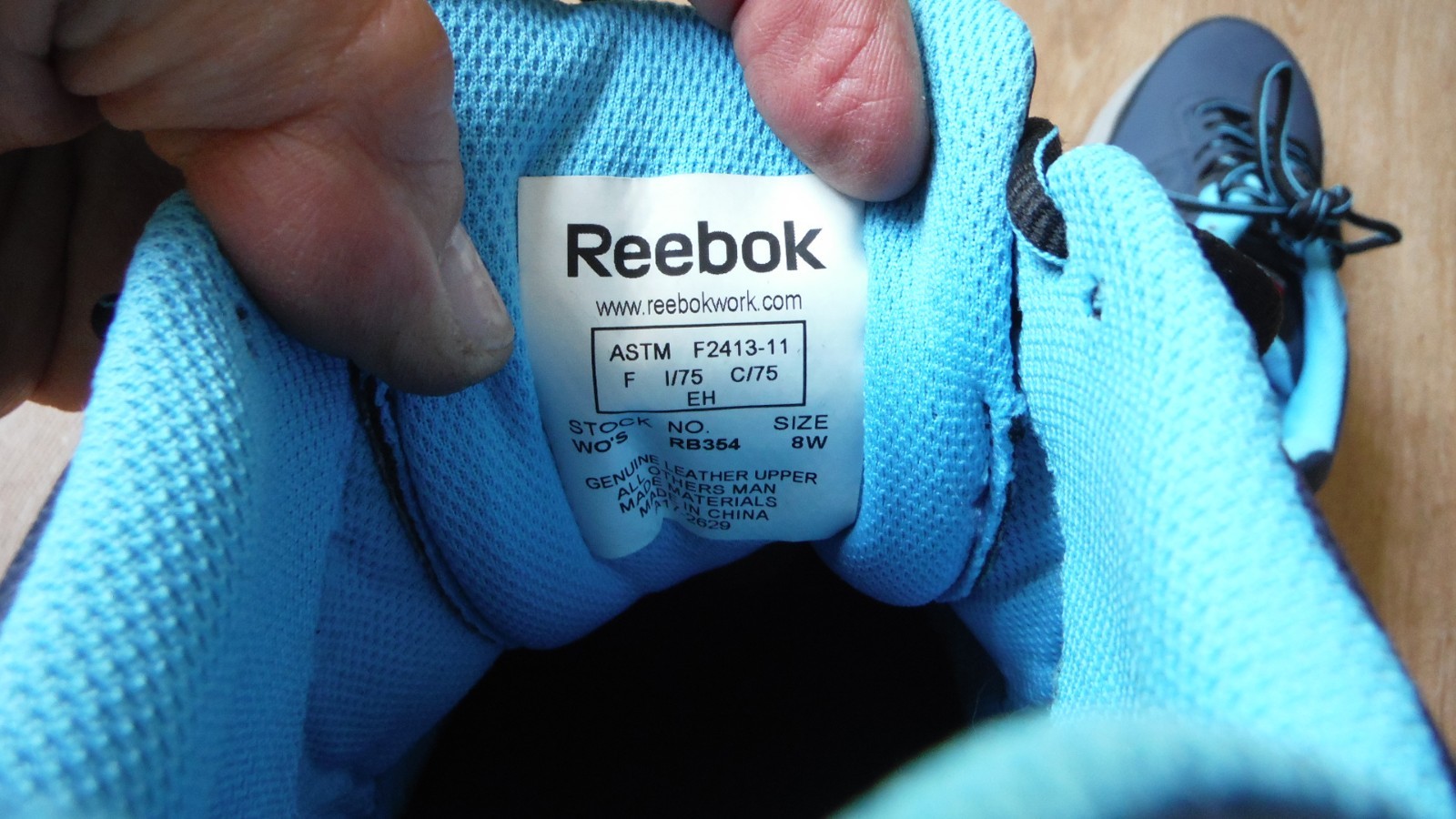 REEBOK Women’s 8W Guide Work RB354 Steel Toe Anti-Slip Sneakers/Shoes *Display
