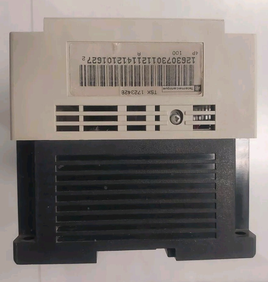 Telemecanique TSX1723428 Programmble Controller110/220V50/60HZ 24VDC Inputs