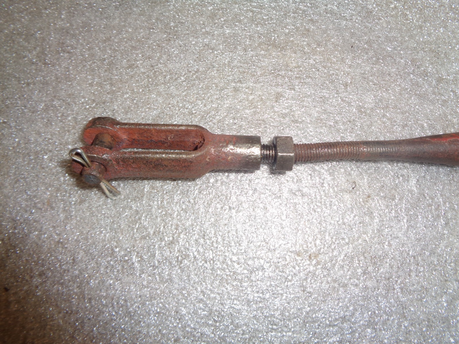 FARMALL 100. L.H.TOUCH CONTROL ROD.