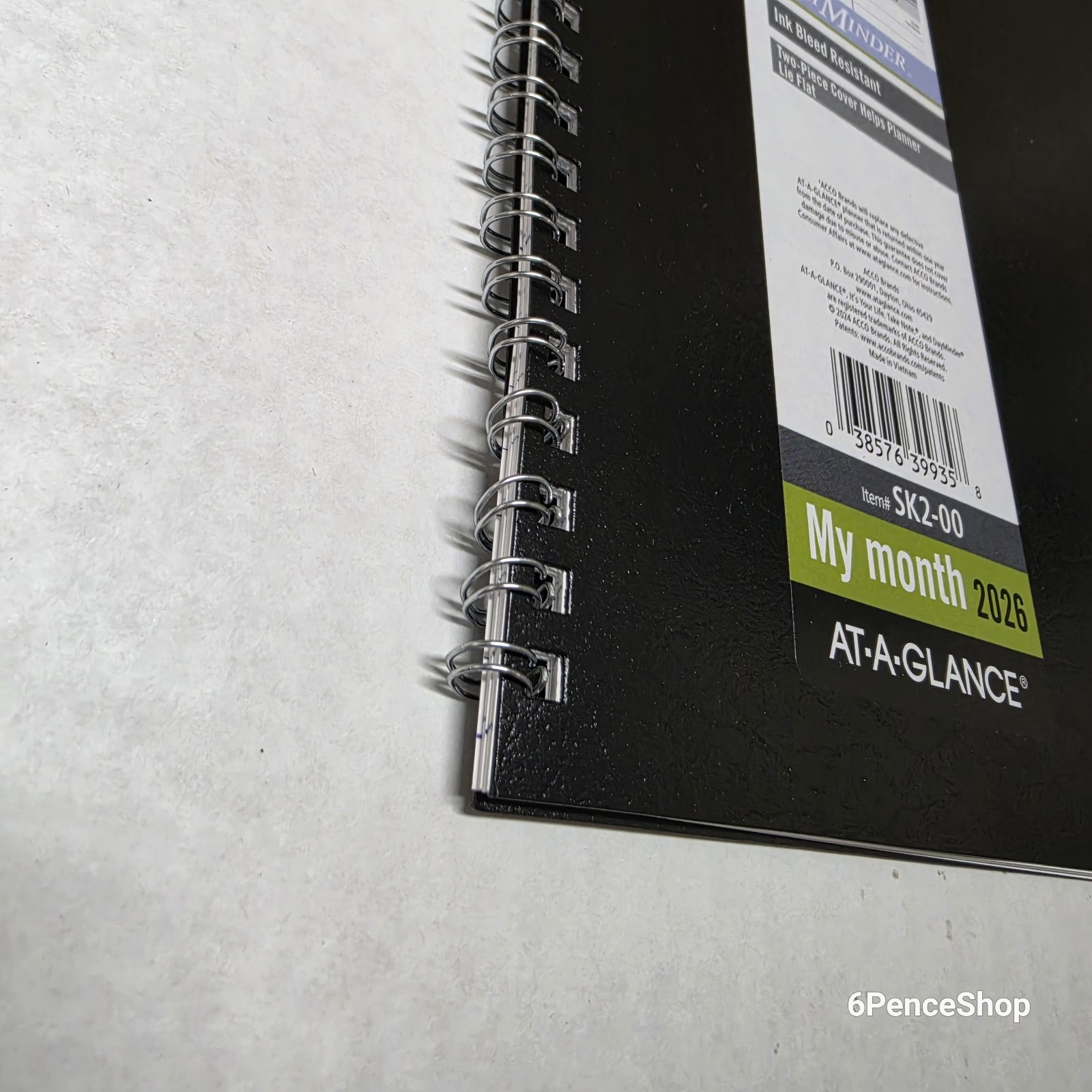 AT-A-GLANCE 2026 Monthly Planner Spiral 1 EA Large, 8″ x 12″