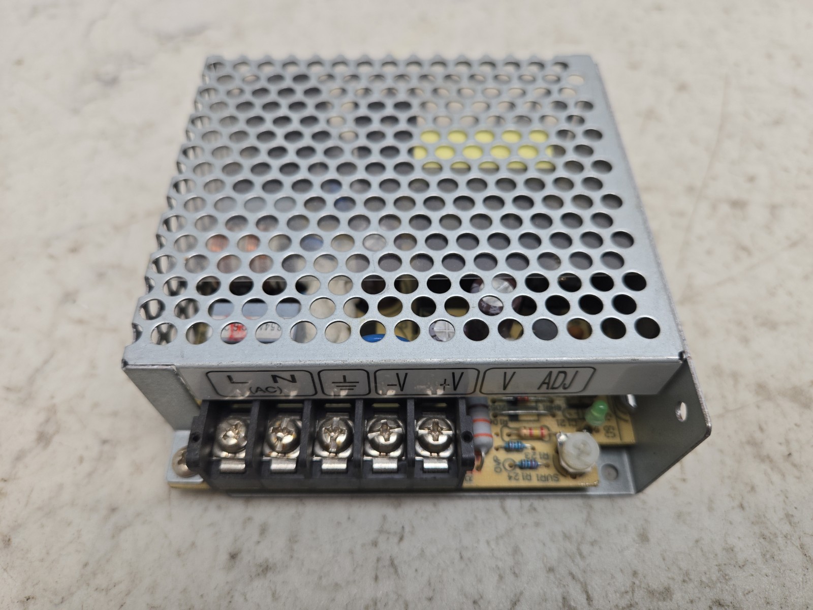 Mixed Lot of 6 Switching Power Supplies Keyence Omron Mean Well See Pictures