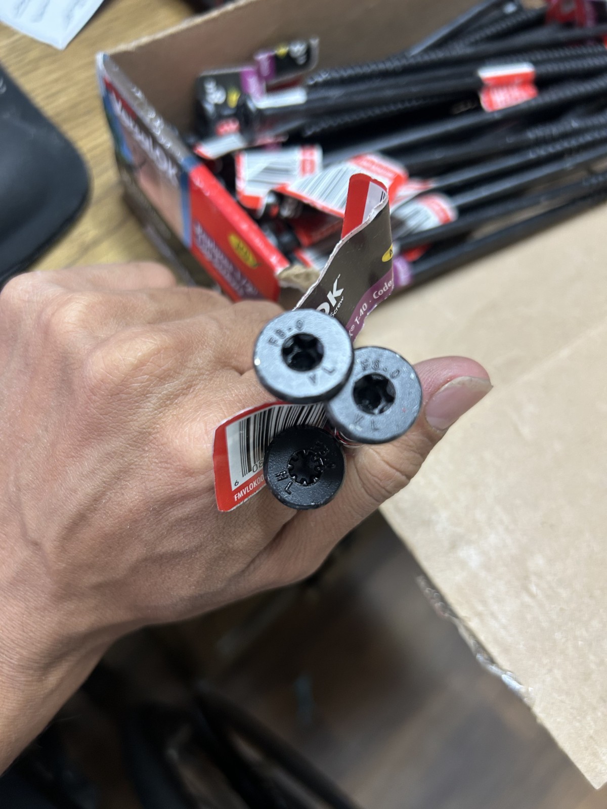 fastenmaster versa LOK 8″ lag screws 30 count