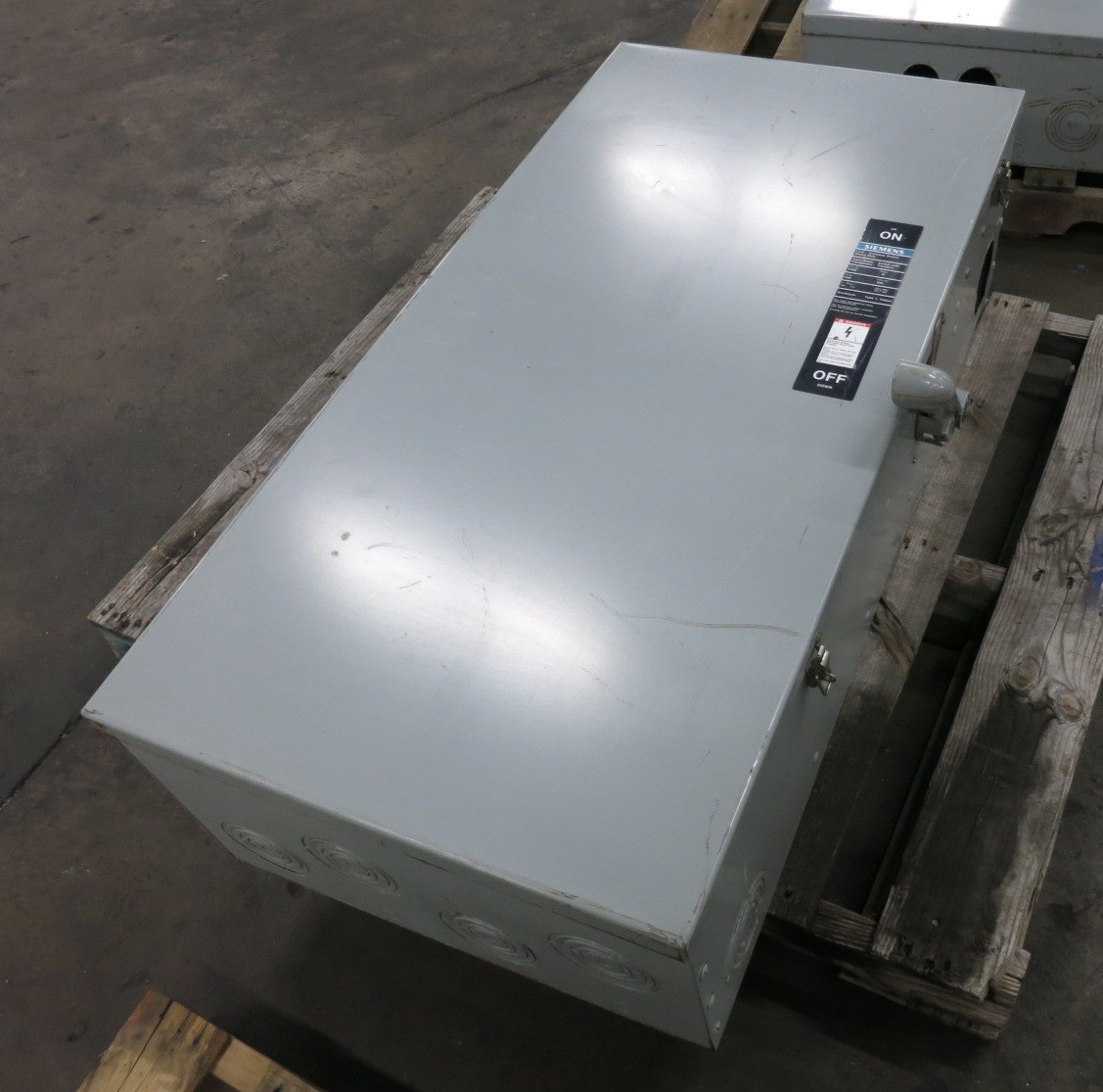 Siemens F356 600A 600V Heavy Duty Fusible Safety Switch Disconnect 600 Amp ITE