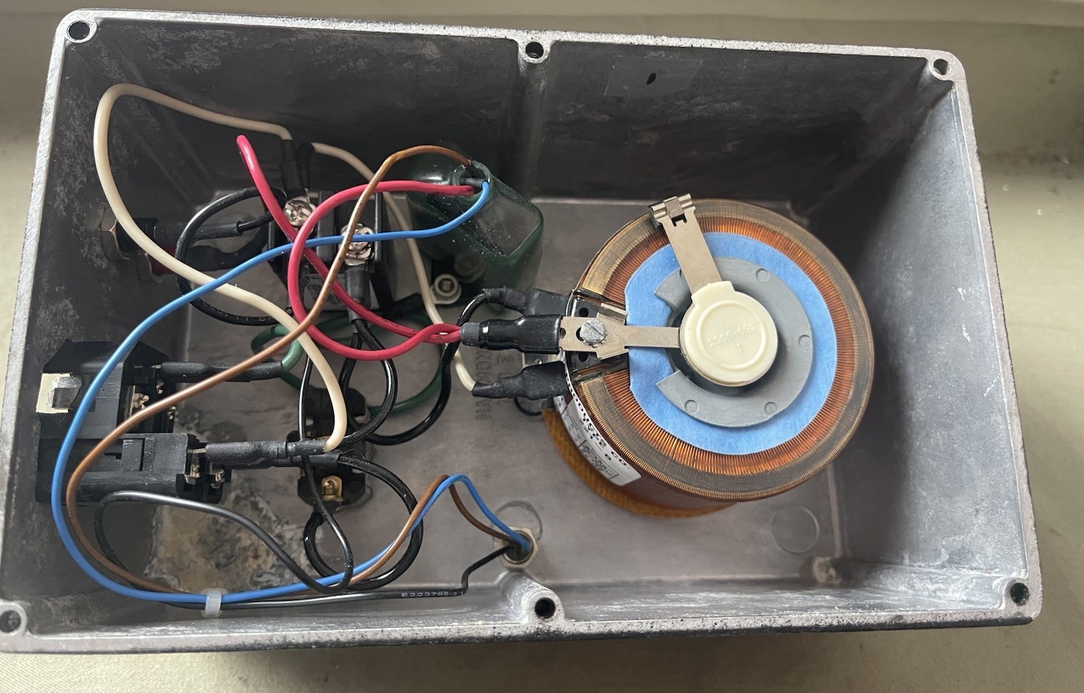 Staco Energy Products 221-B Variable Transformer – Enclosure Mounted – Works