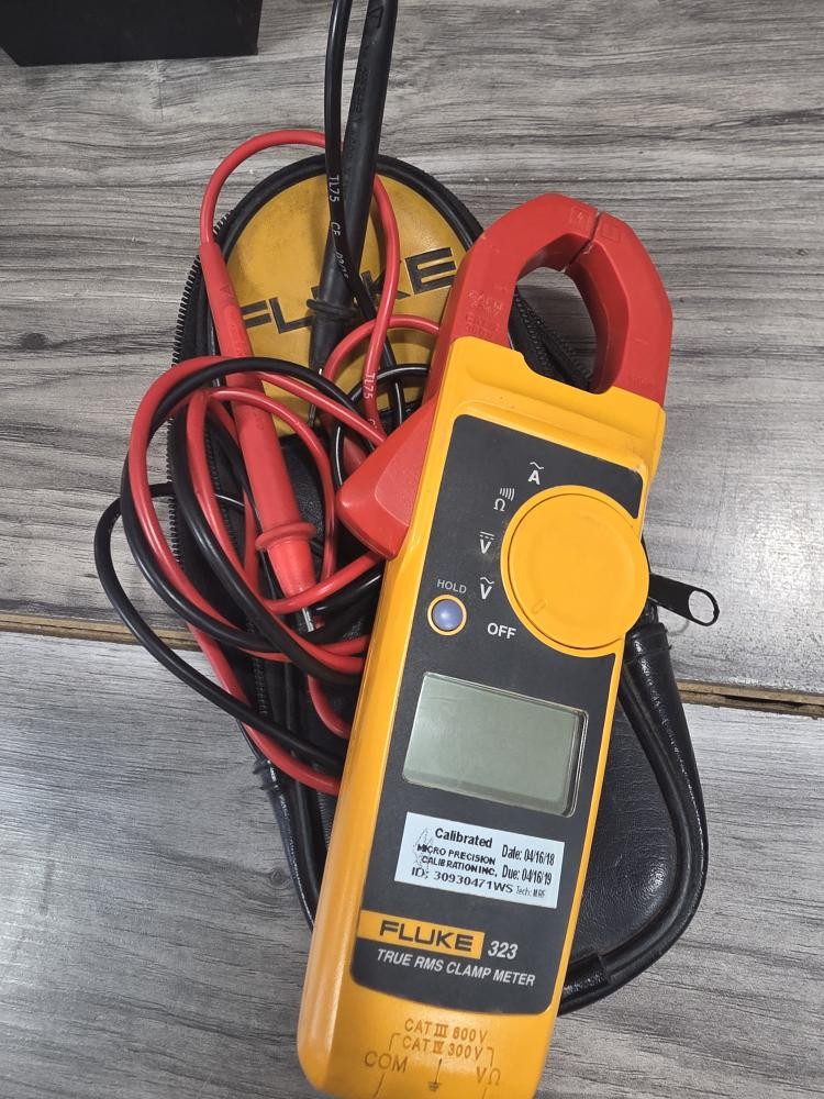 FLUKE 323 (PSL039056)