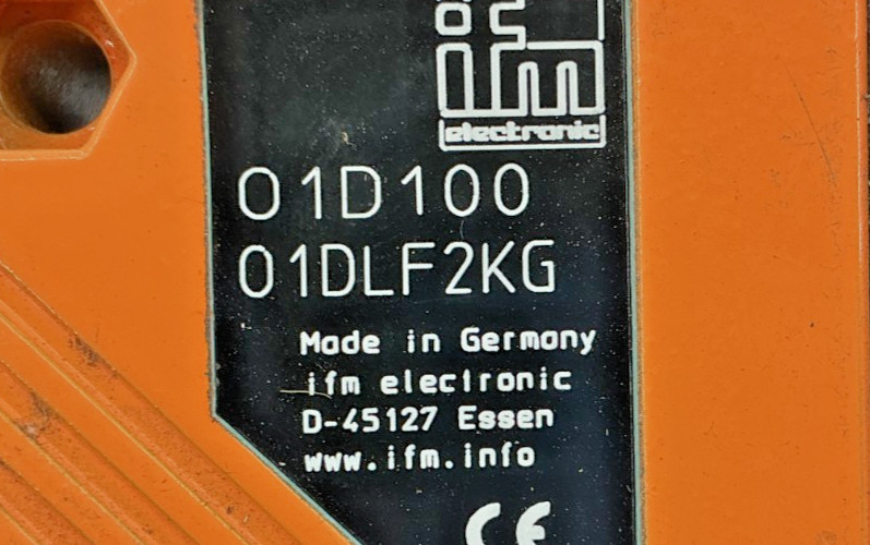 IFM O1D100 01DLF2KG Photoelectric Distance Sensor 01DLF3KG 0.2-10m 10-30V