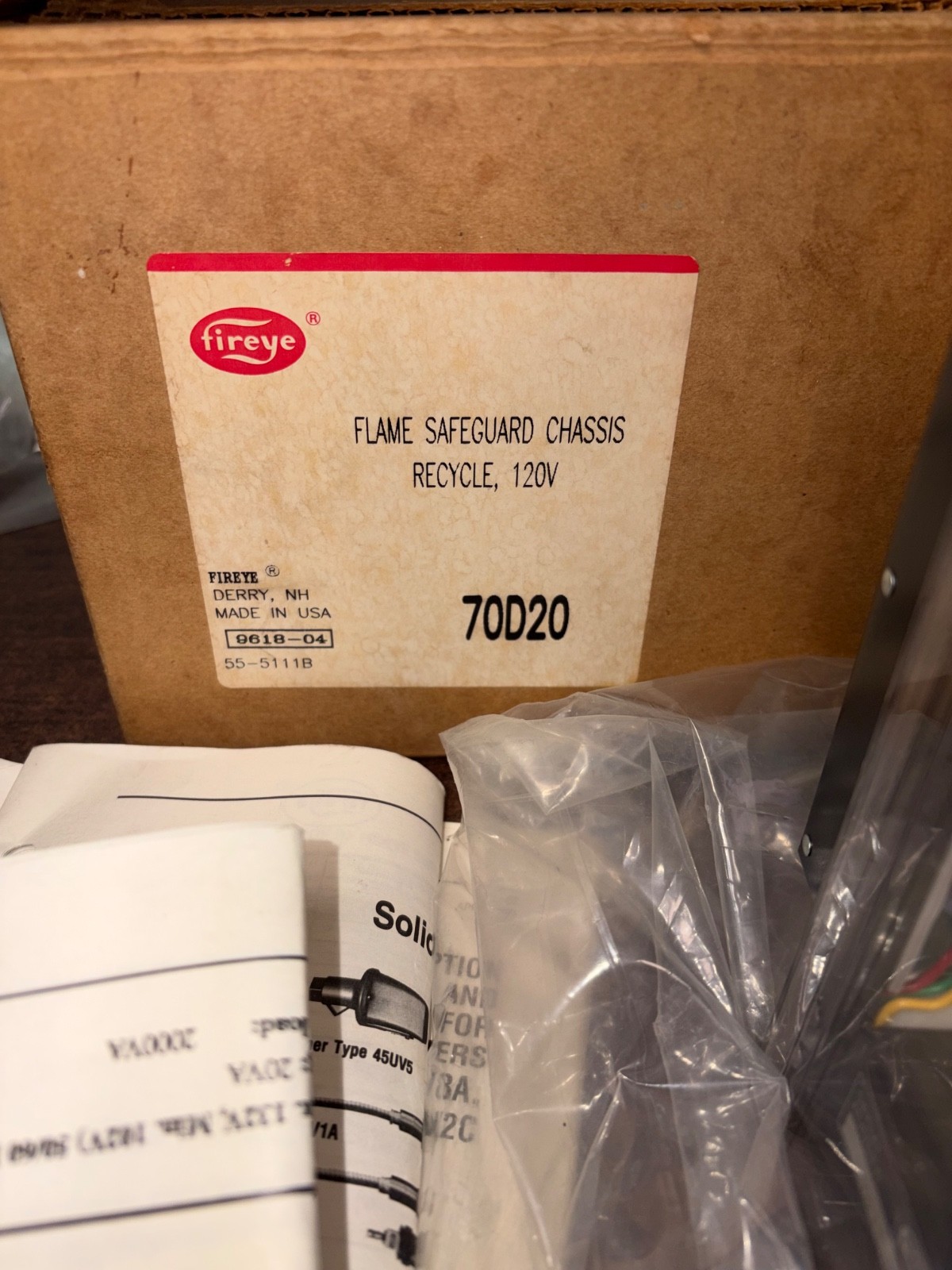 NOS FIREYE 70D20 AUTOMATIC PRIMARY SAFETY CONTROL SOLID STATE BURNER MANAGEMENT