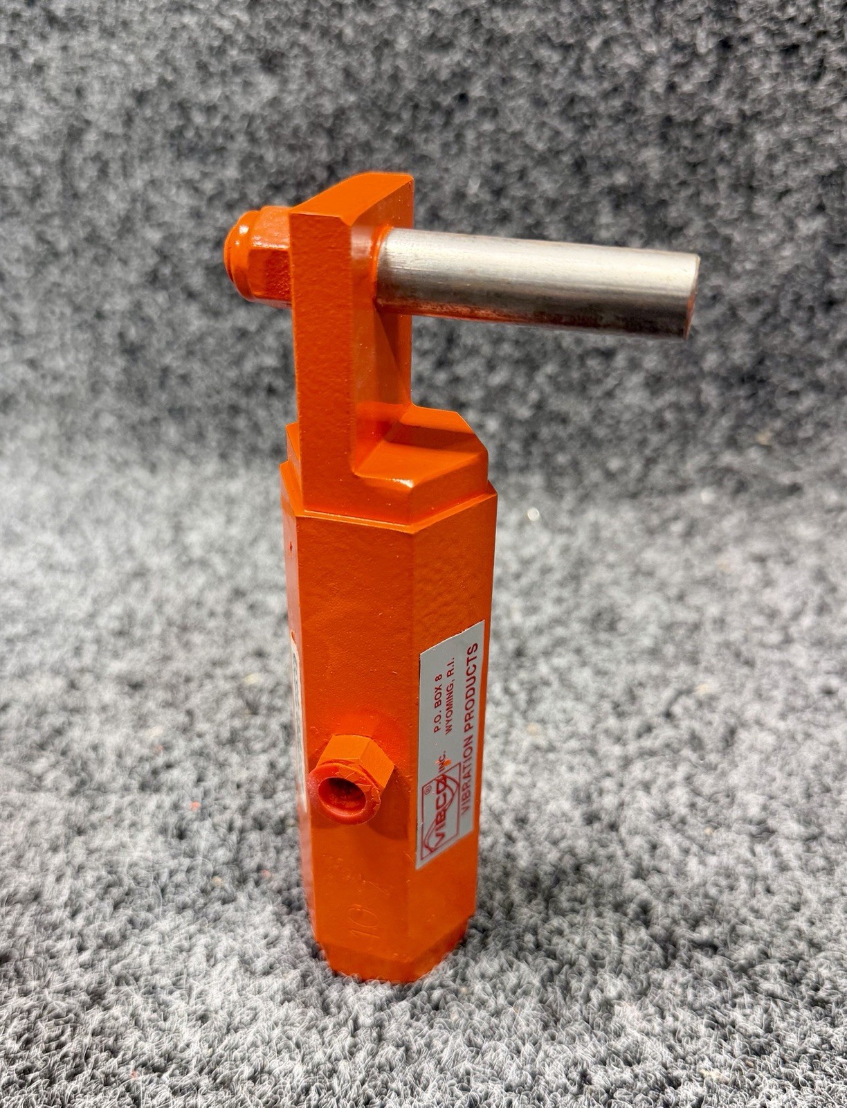 VIBCO 40-3/4 End Mount Piston Vibrator 13000 vpm, 100 lb to 200 lb Pneumatic